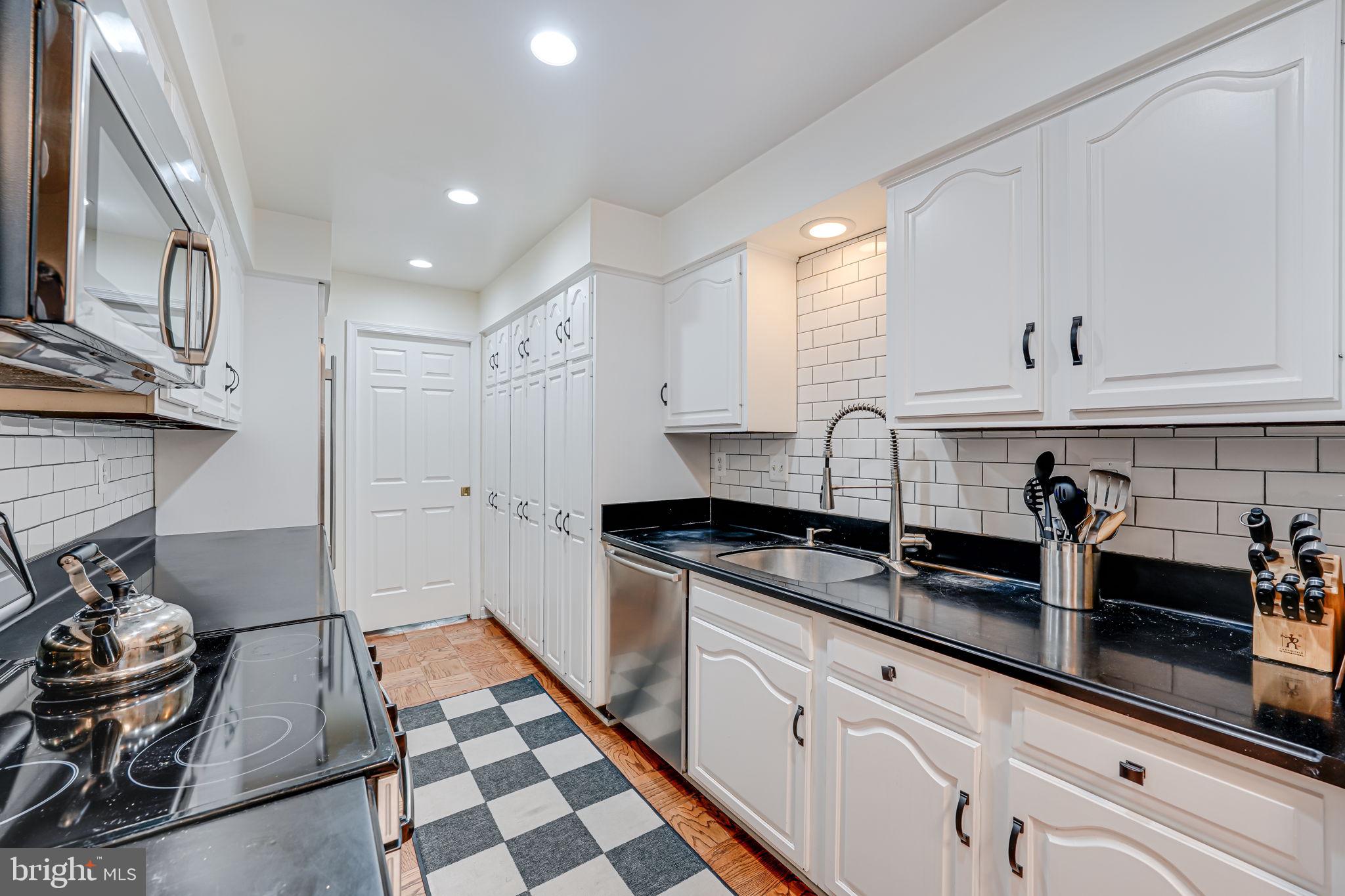 WATERGATE OF ALEXANDRIA - Residential