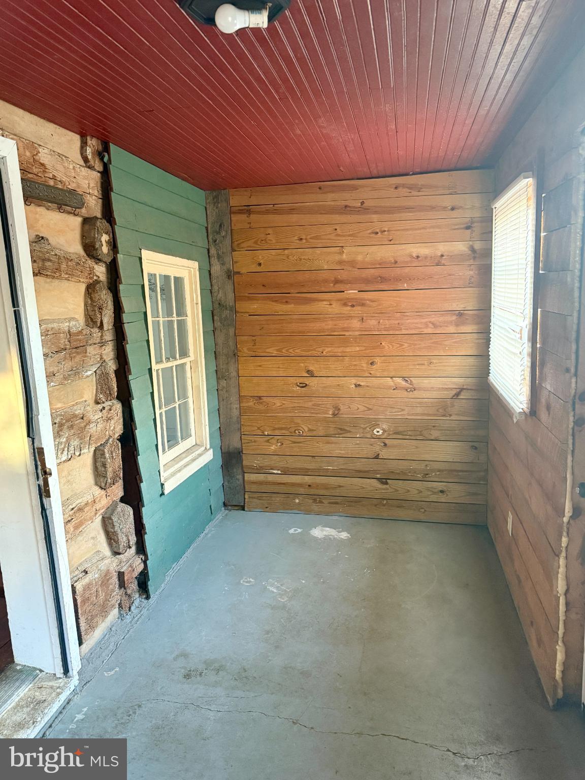 131 S MASSANUTEN STREET