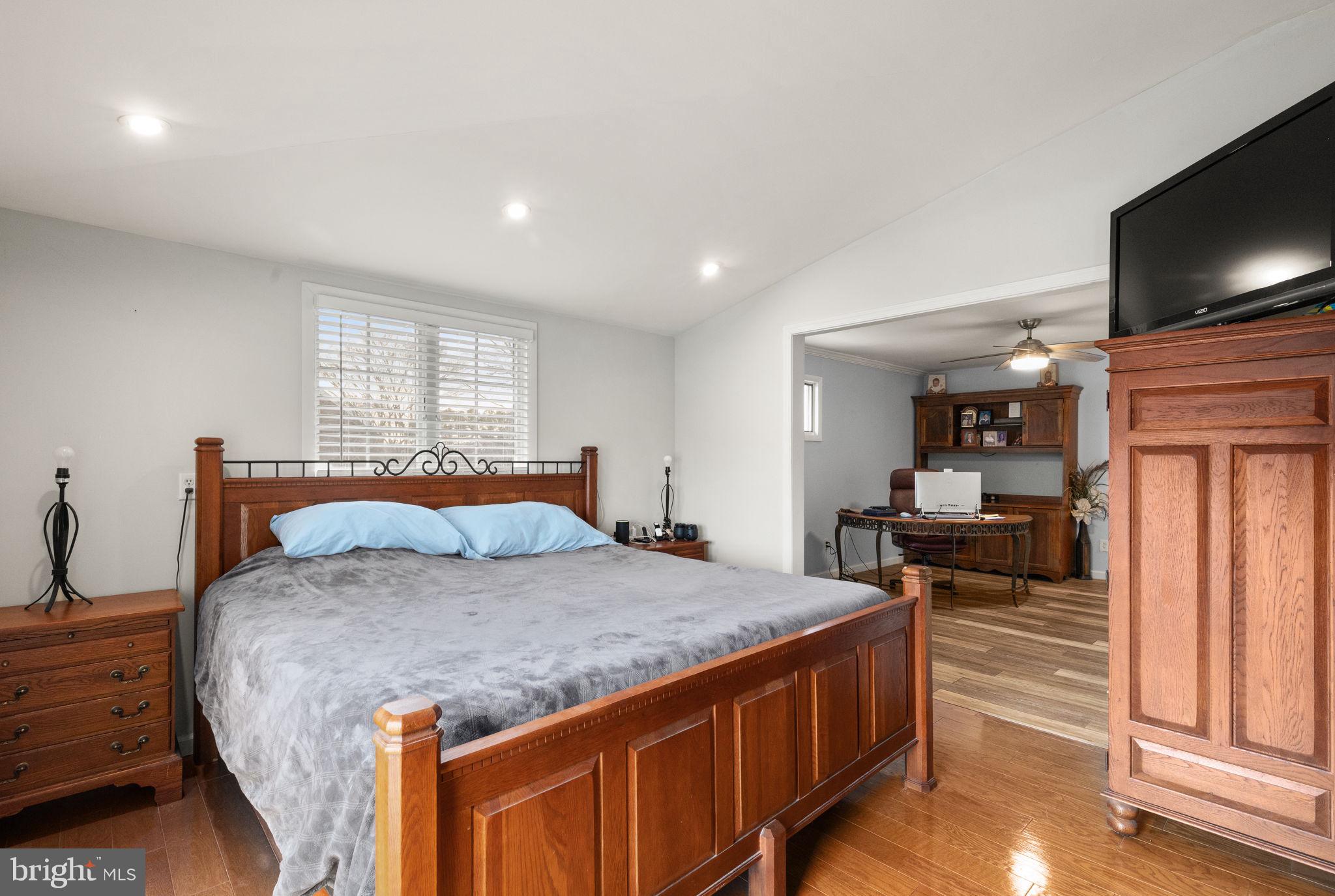 RUMSEY ISLAND - Residential