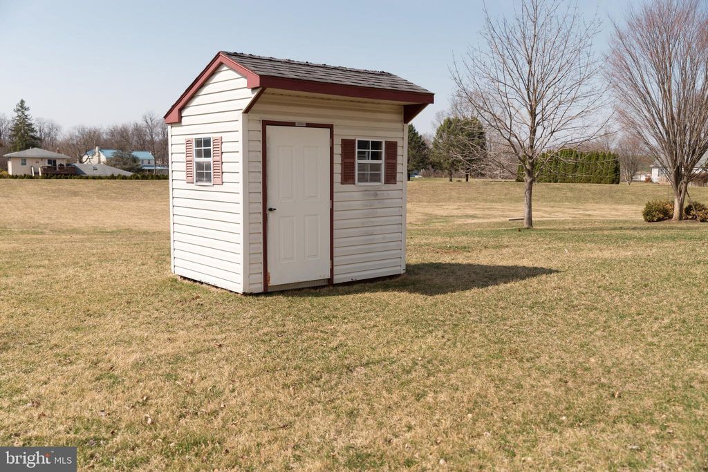 Photo of 5115 Oak Leaf Drive, MOUNT JOY, PA 17552 (MLS # PALA2066132)