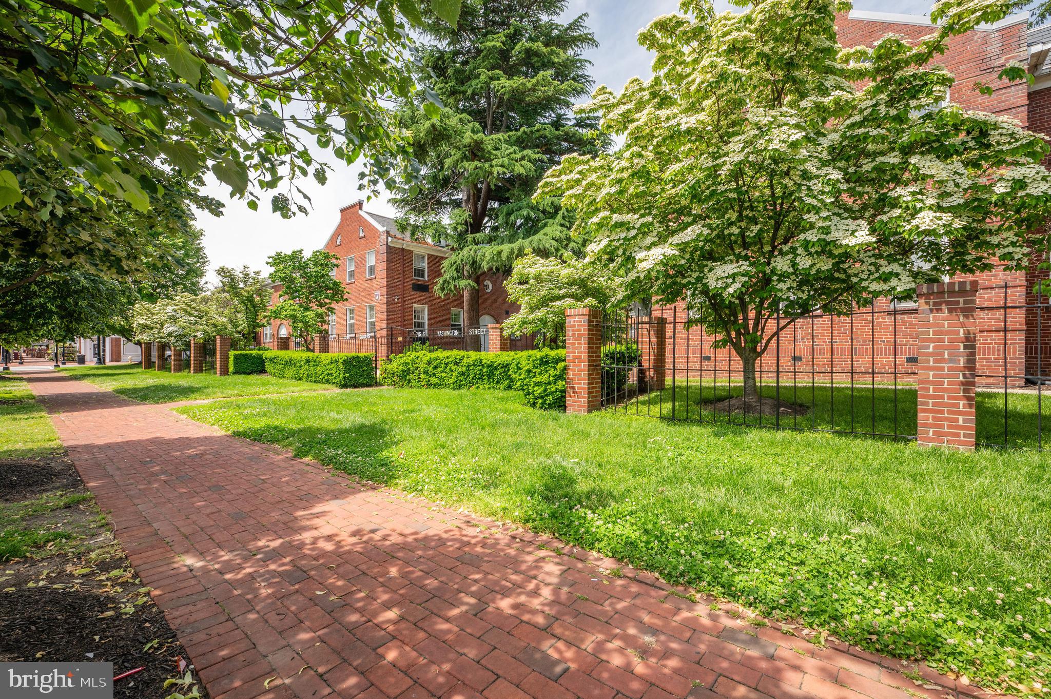 715 S WASHINGTON STREET A-32