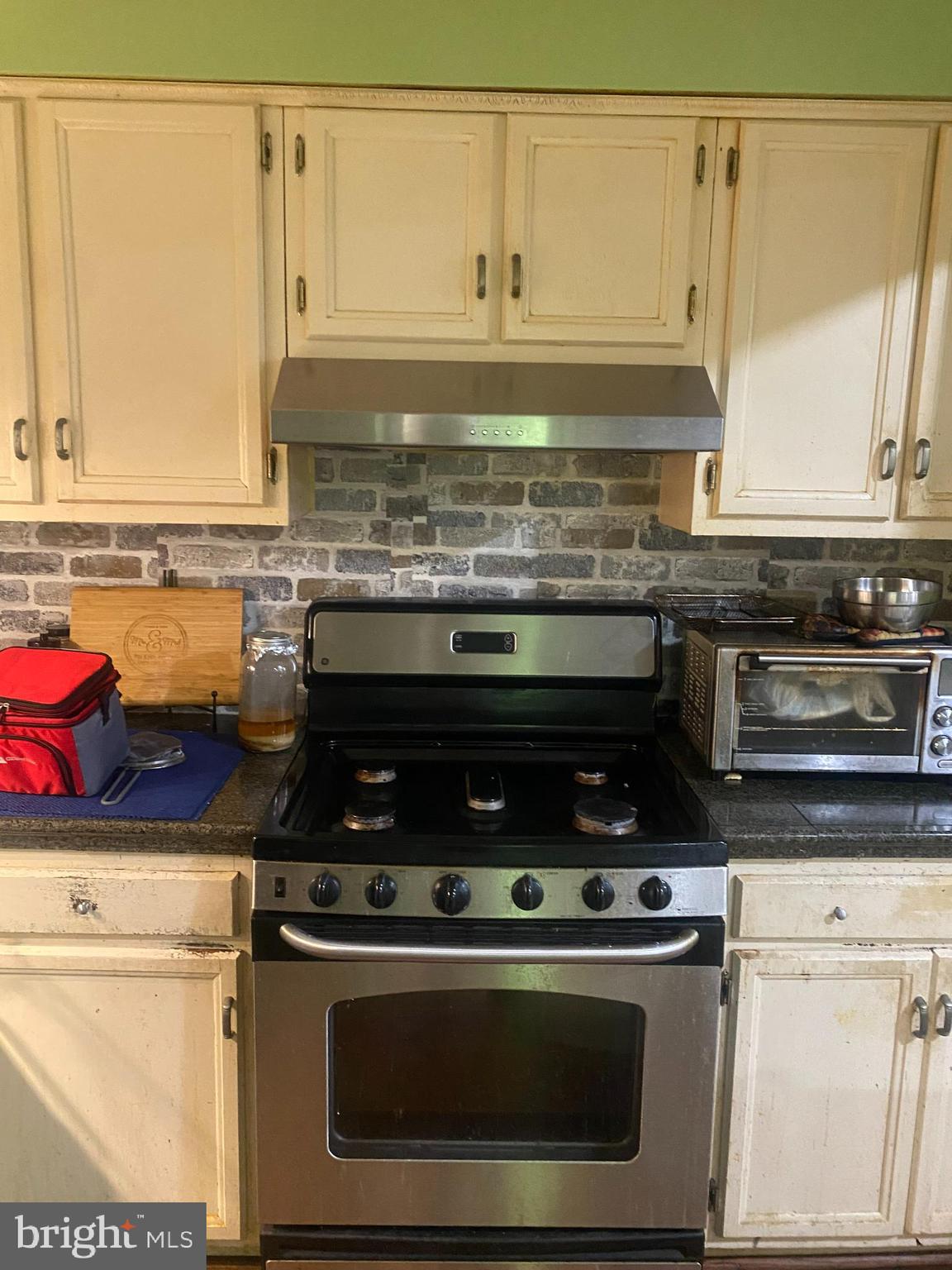 3104 S BATTLEBRIDGE DRIVE