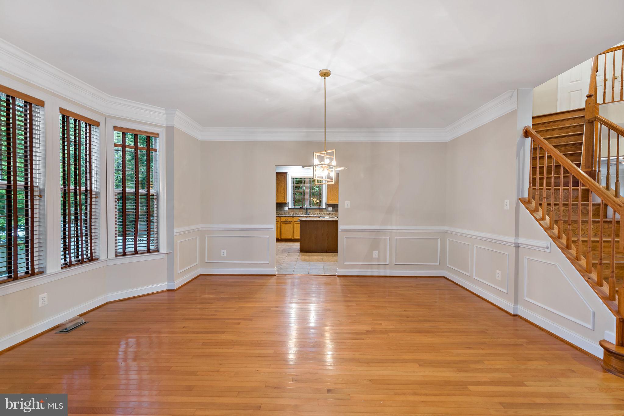 RIVER CREST - Residential