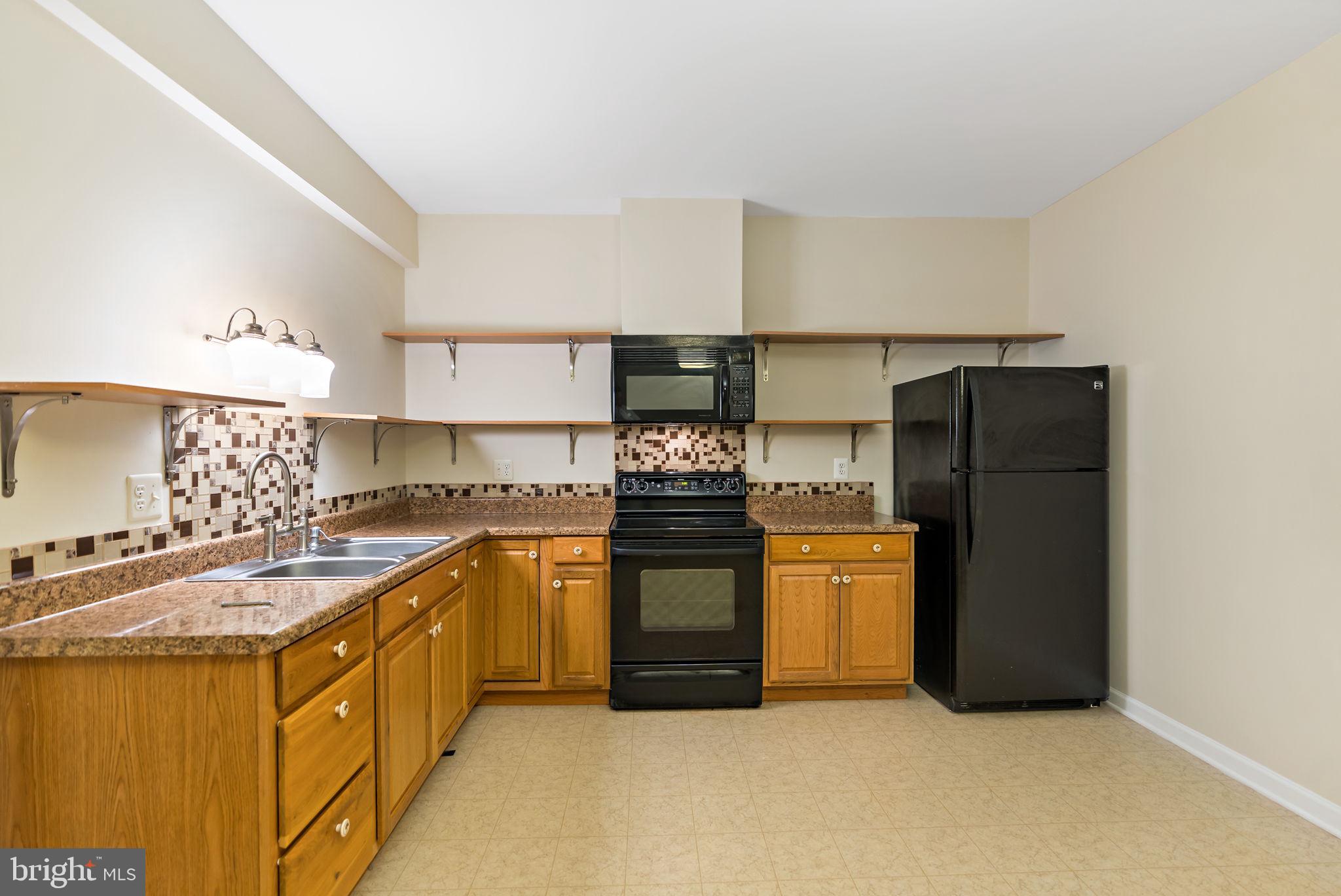 RIVER CREST - Residential