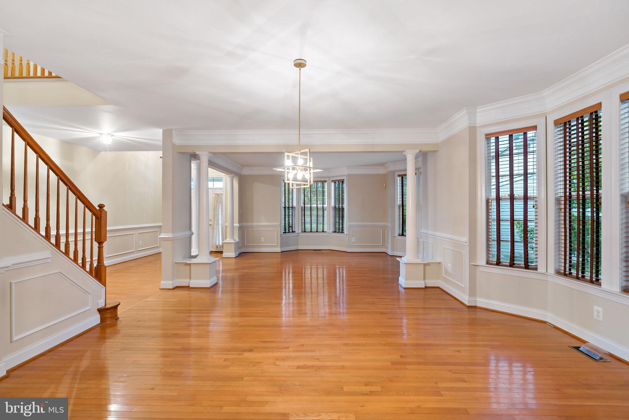 RIVER CREST - Residential