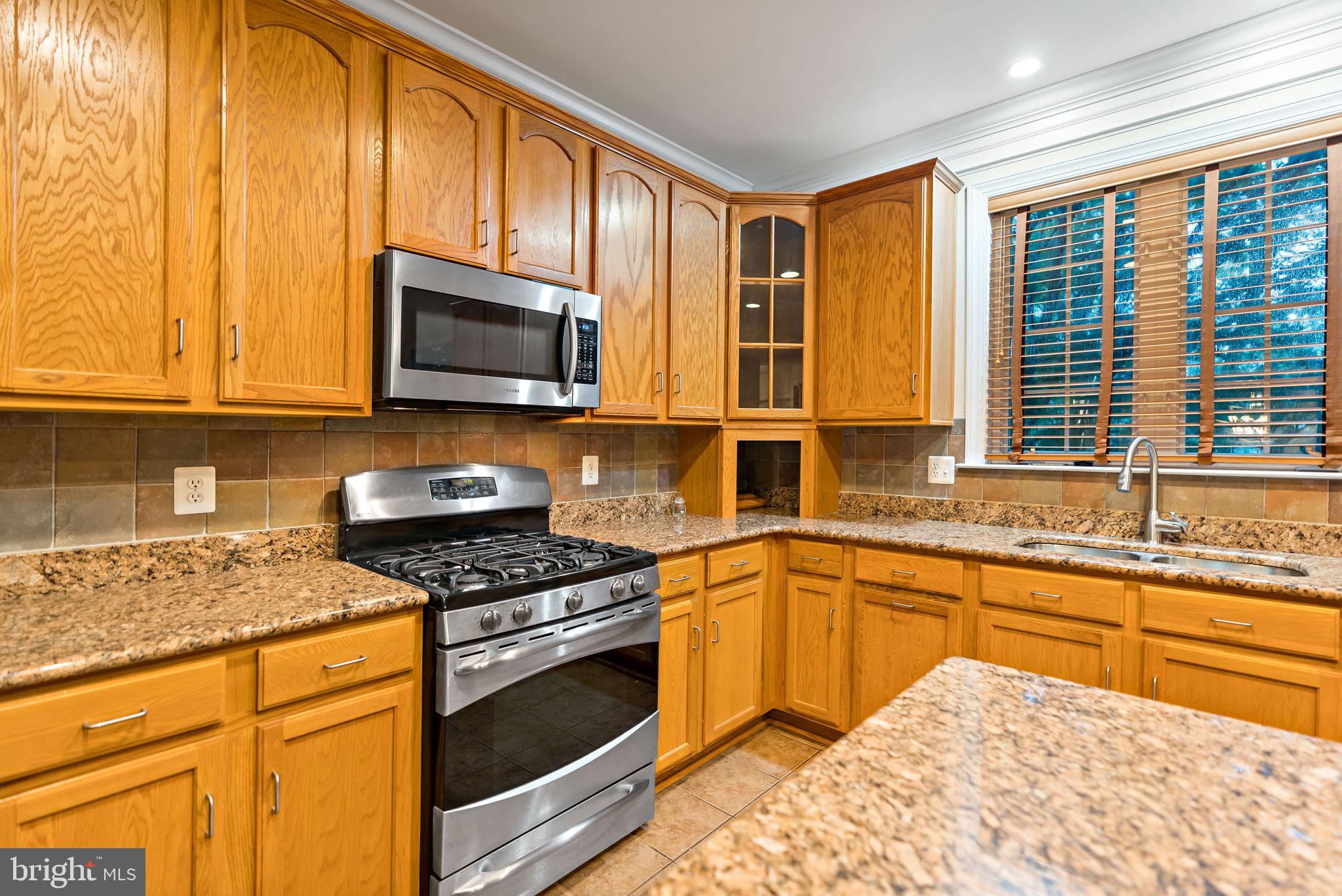 RIVER CREST - Residential