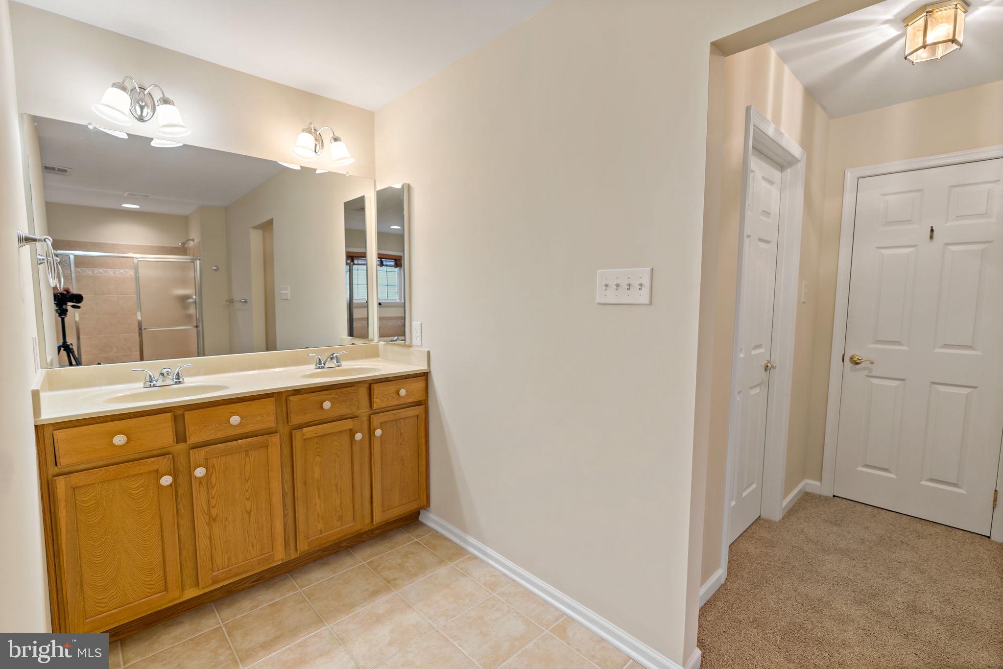 RIVER CREST - Residential