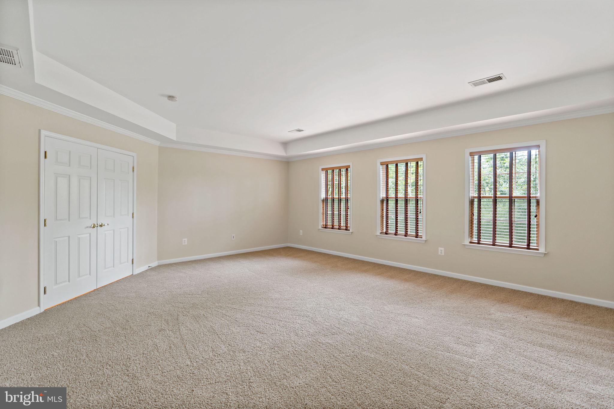 RIVER CREST - Residential