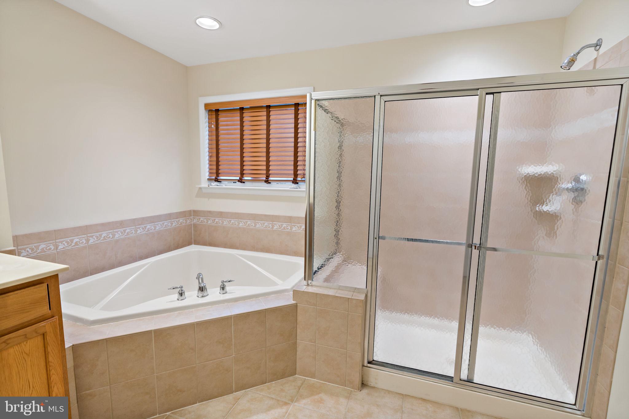 RIVER CREST - Residential