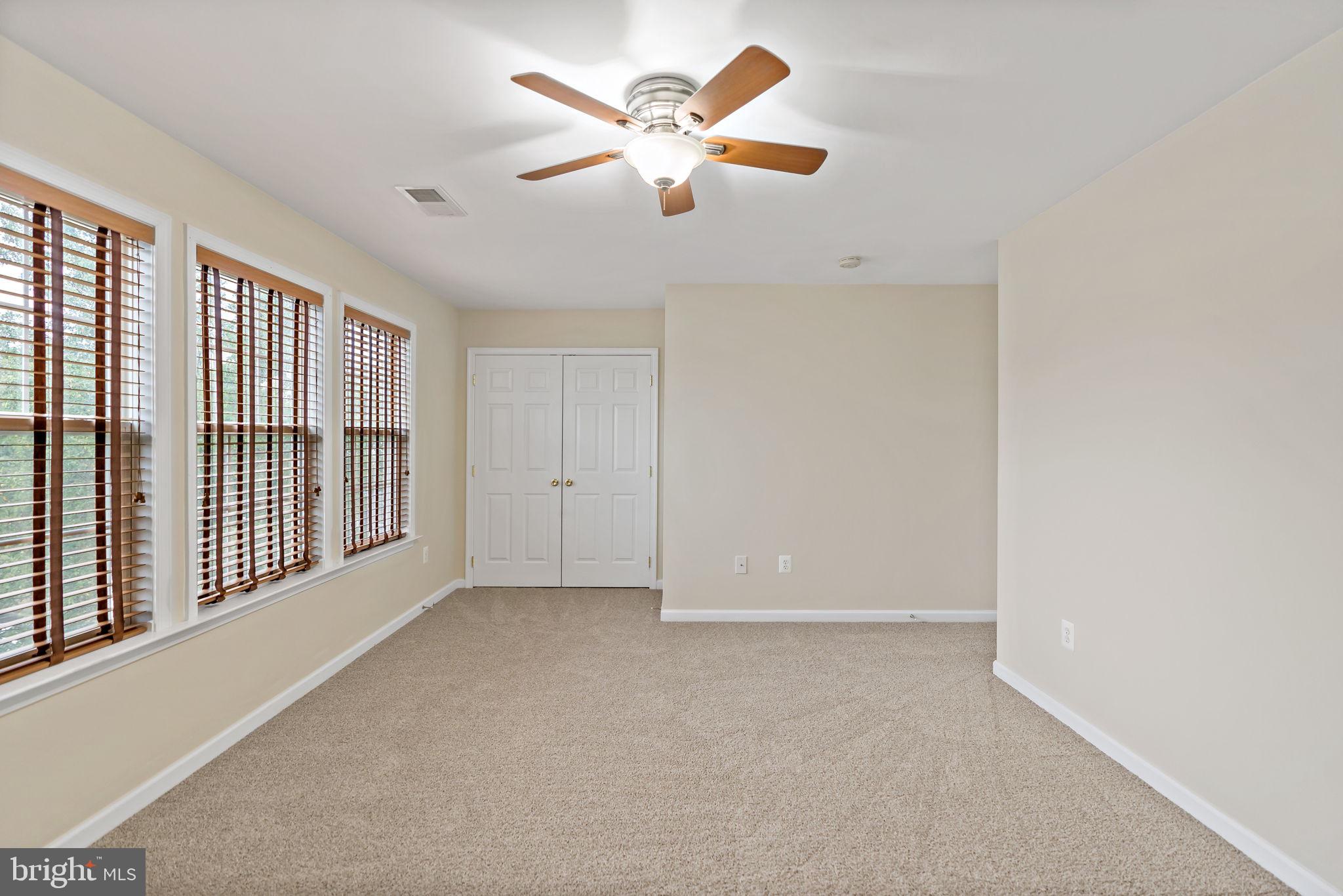 RIVER CREST - Residential