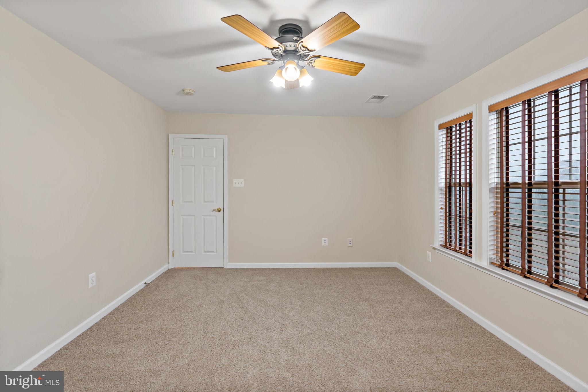 RIVER CREST - Residential