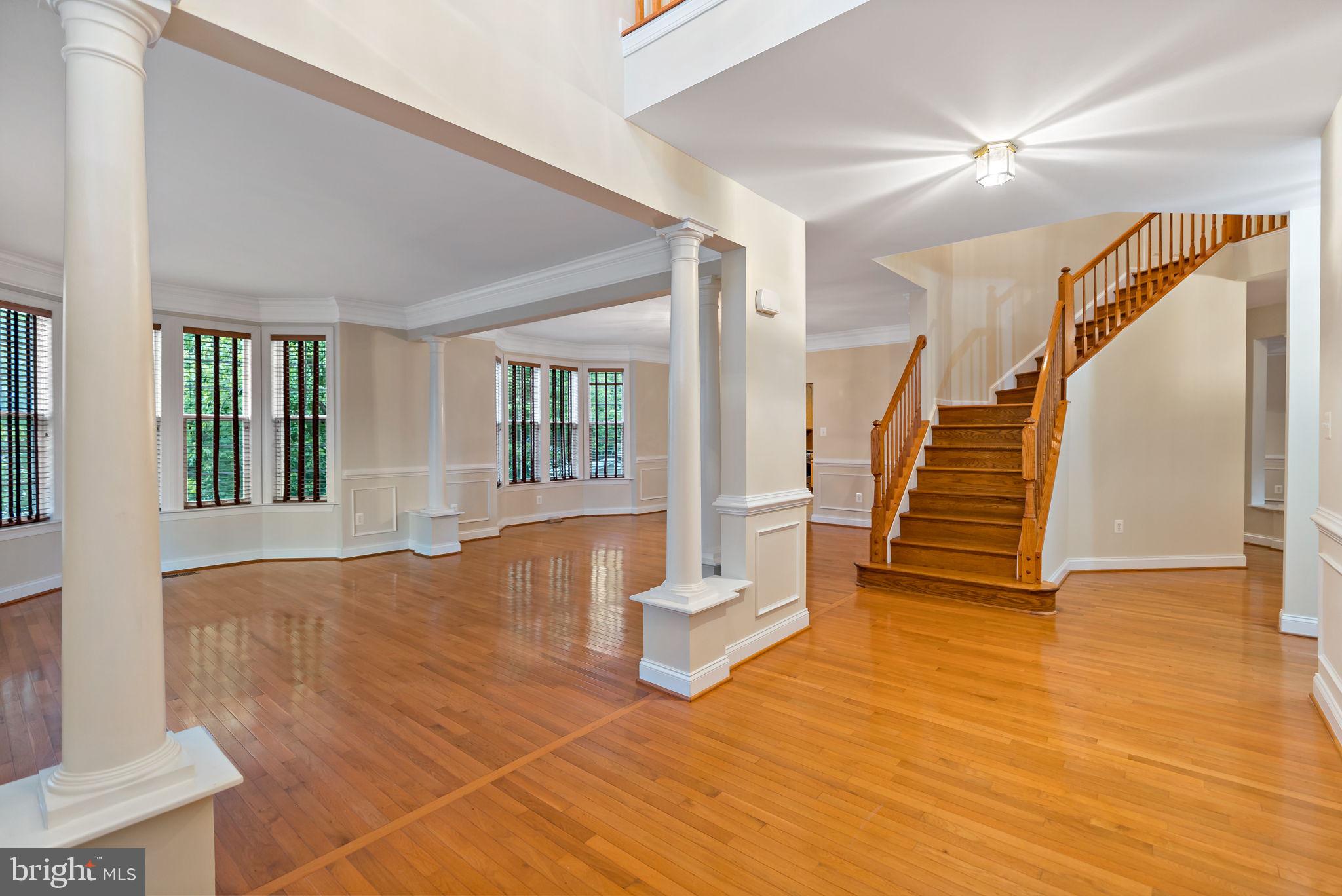 RIVER CREST - Residential