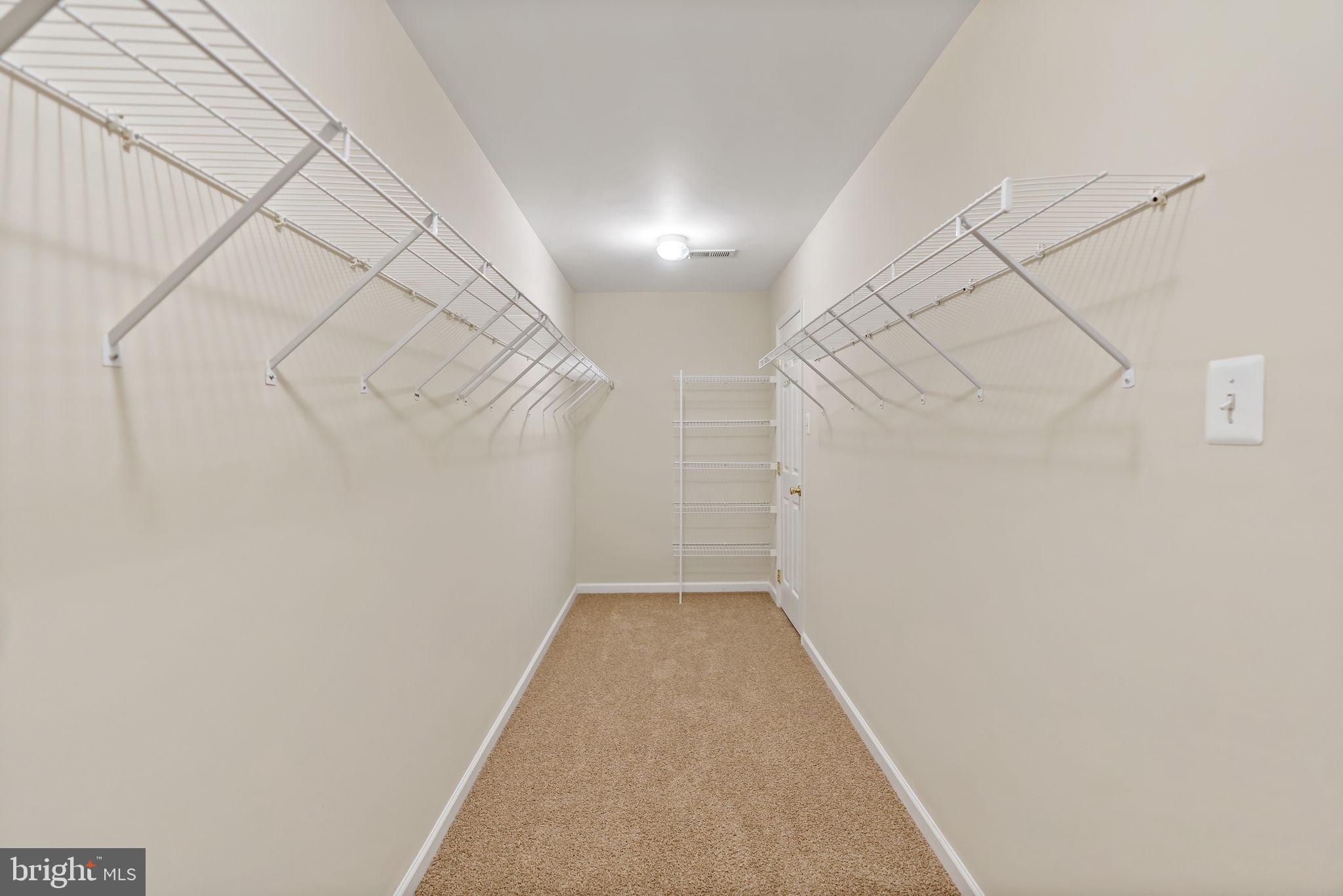 RIVER CREST - Residential