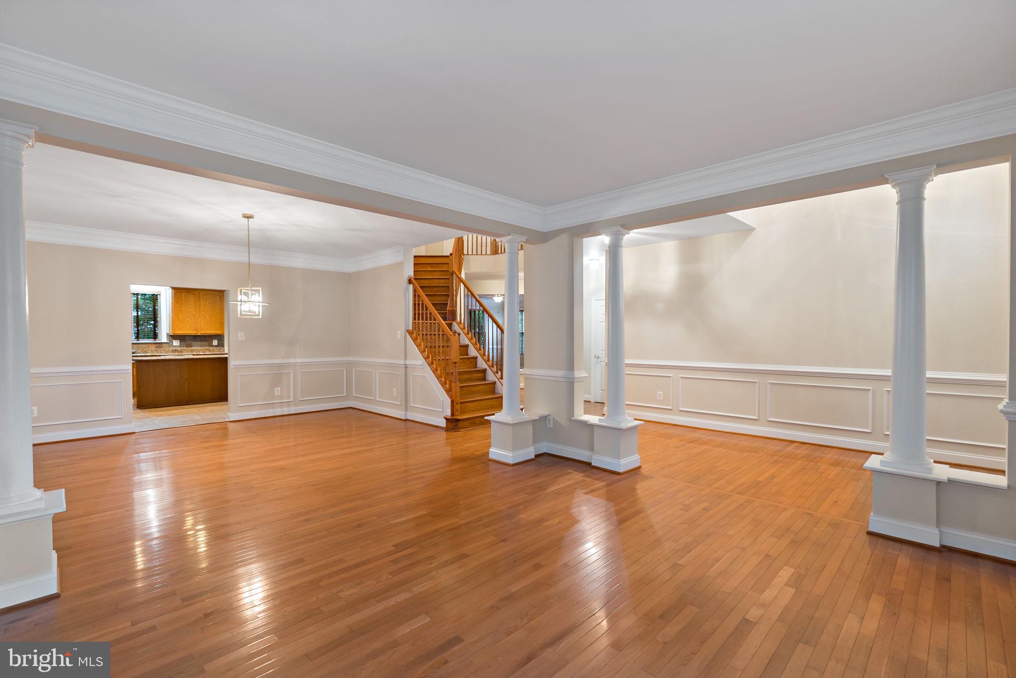 RIVER CREST - Residential