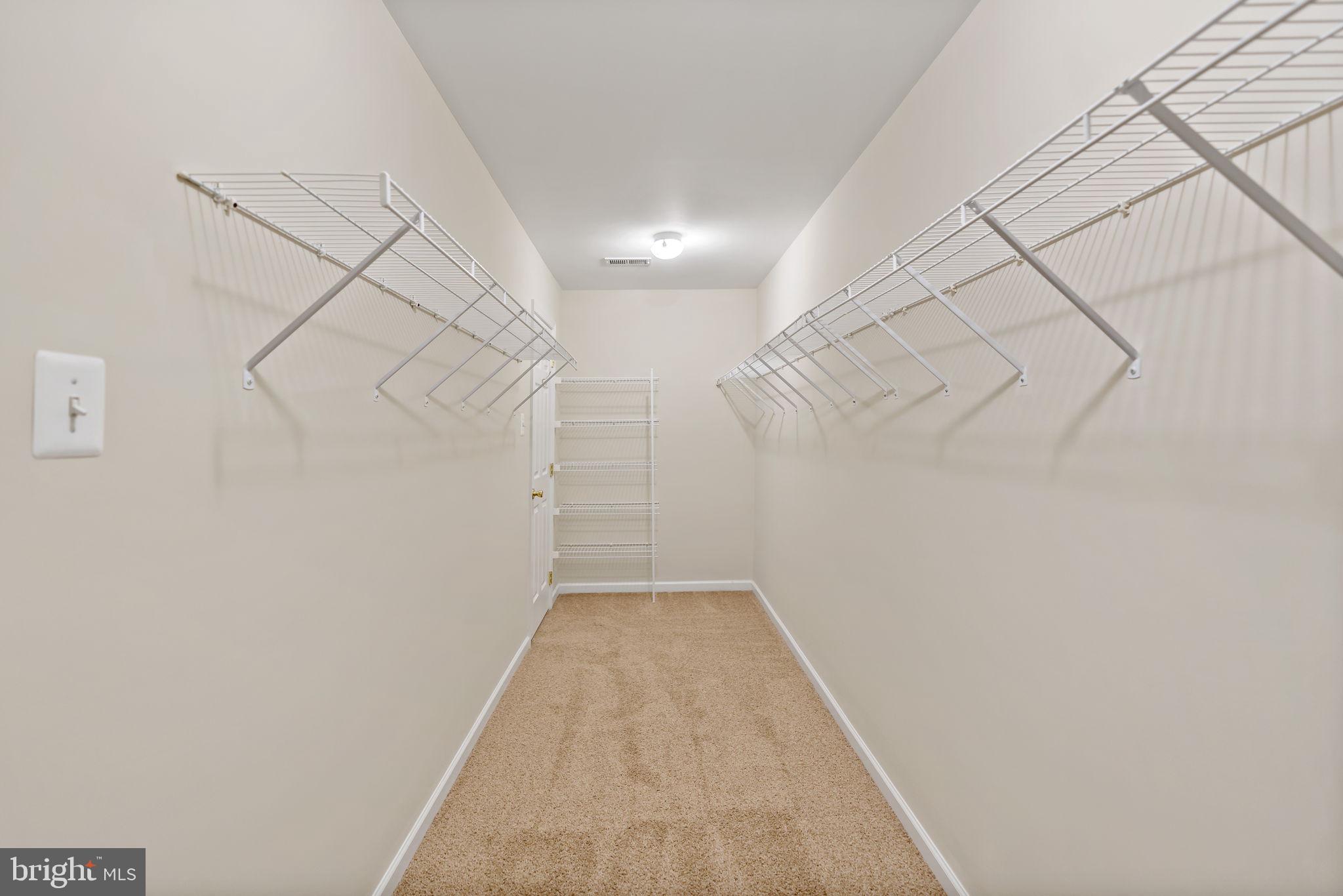 RIVER CREST - Residential