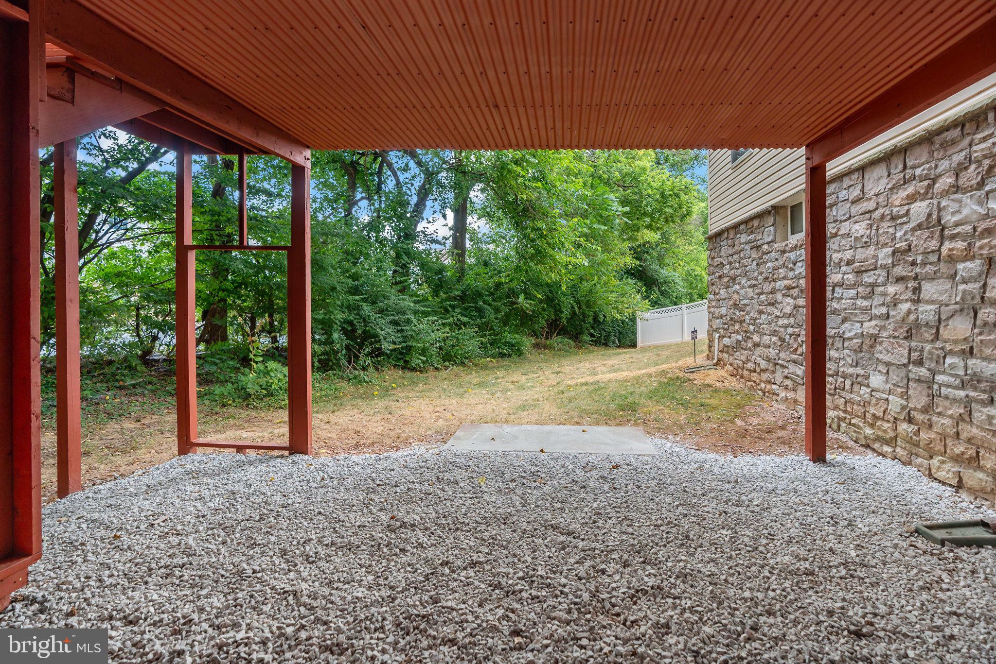 RIVER CREST - Residential