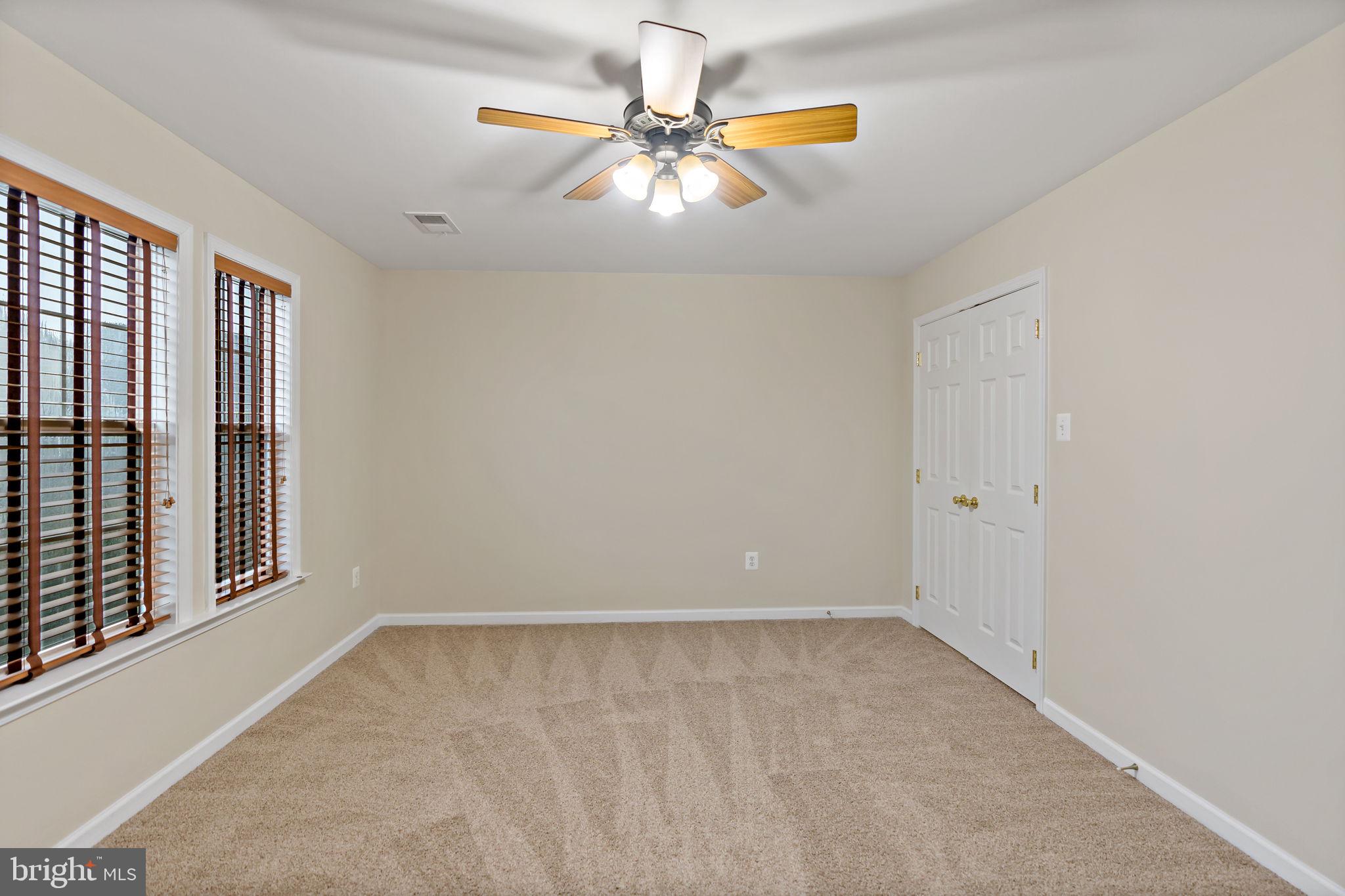 RIVER CREST - Residential