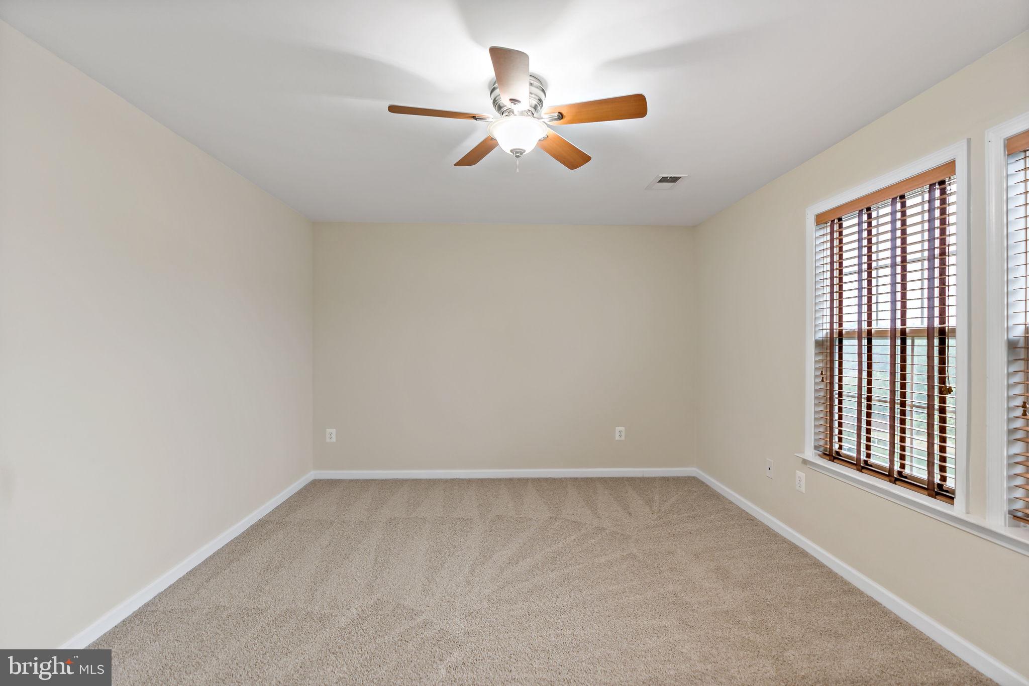 RIVER CREST - Residential