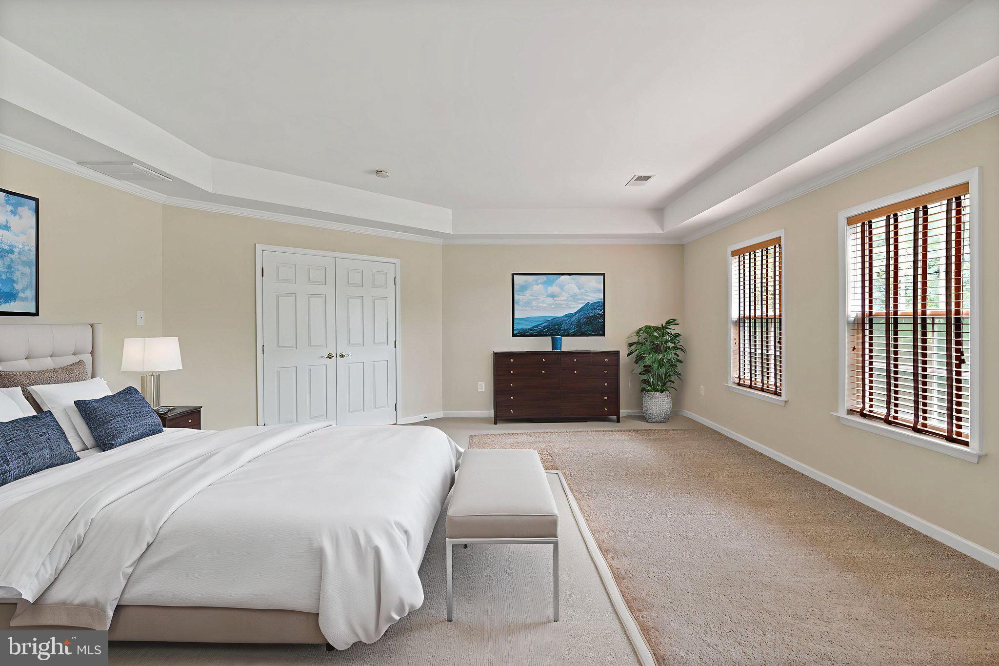 RIVER CREST - Residential