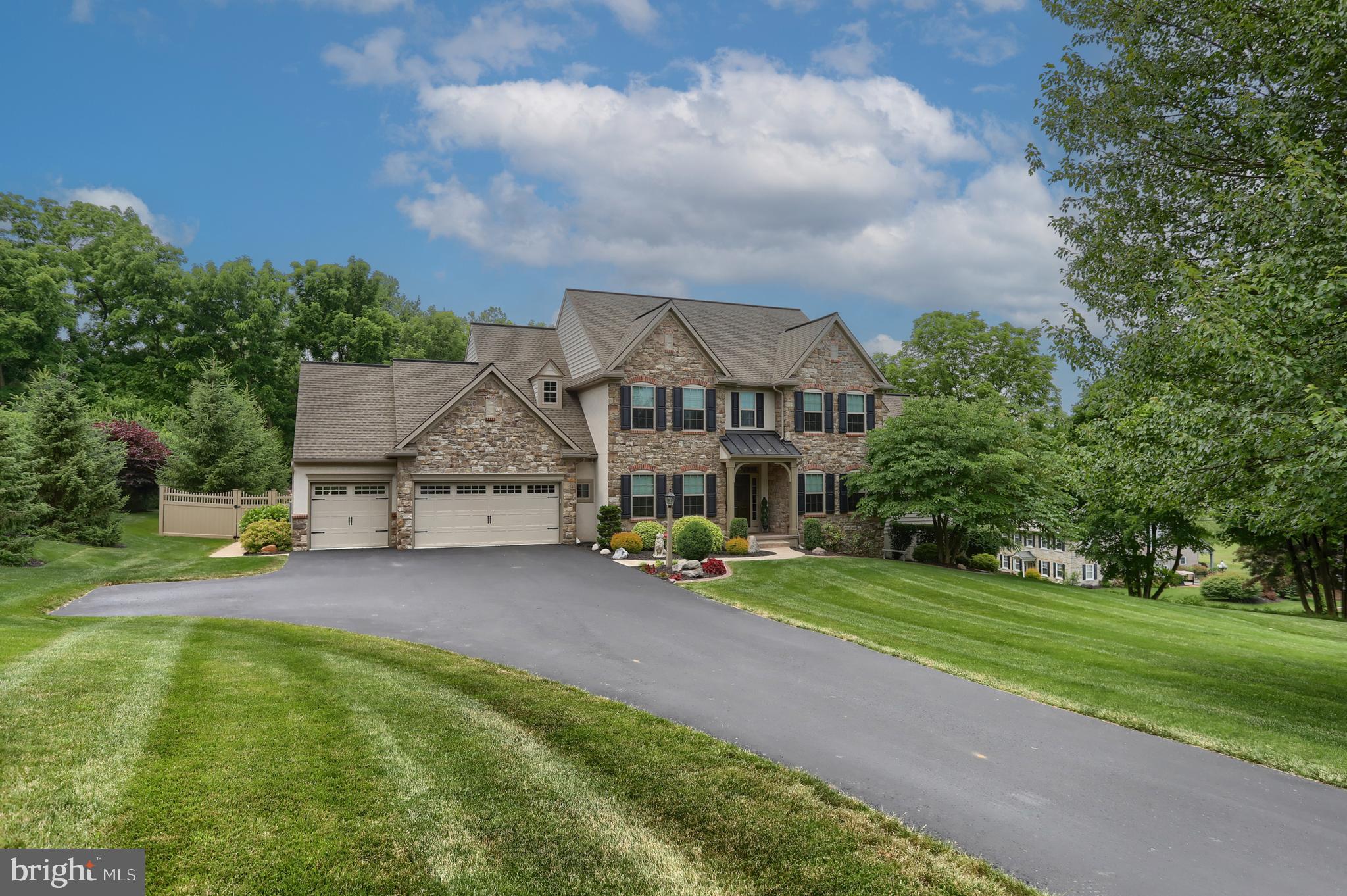 262 N ZINNS MILL ROAD