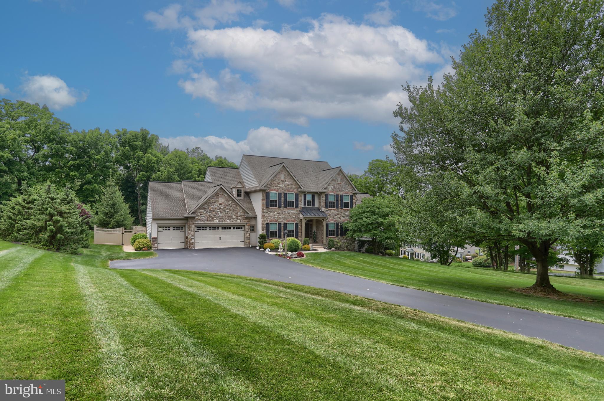 262 N ZINNS MILL ROAD