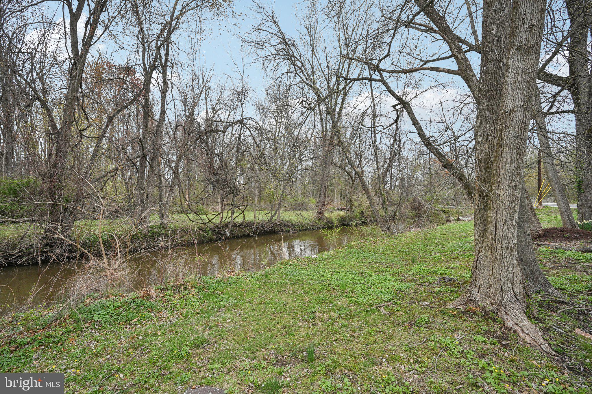 PINE KNOLL - Residential Lease