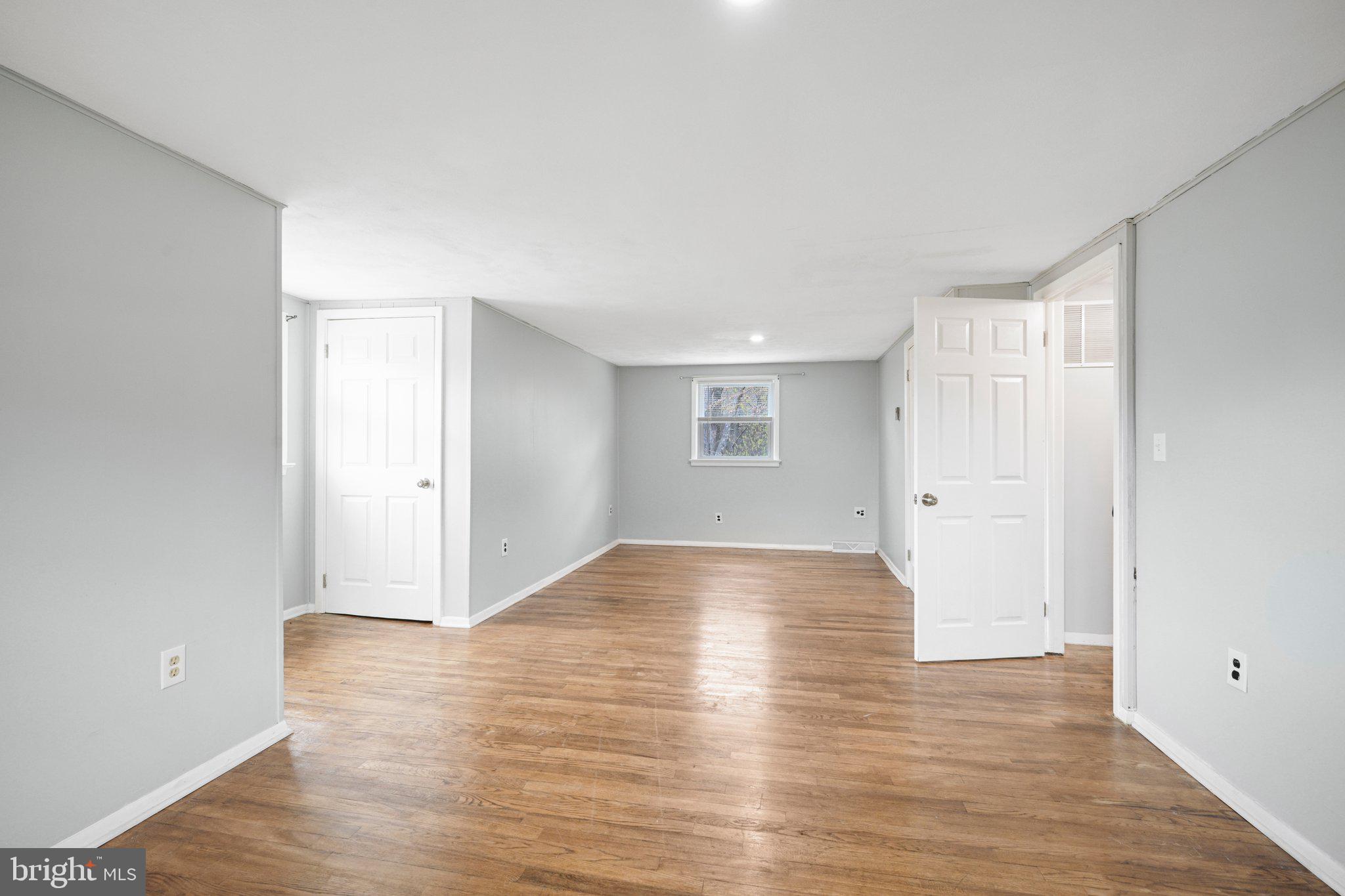 PINE KNOLL - Residential Lease