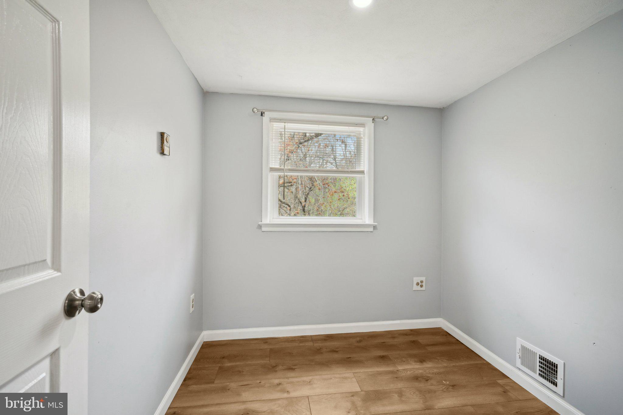 PINE KNOLL - Residential Lease