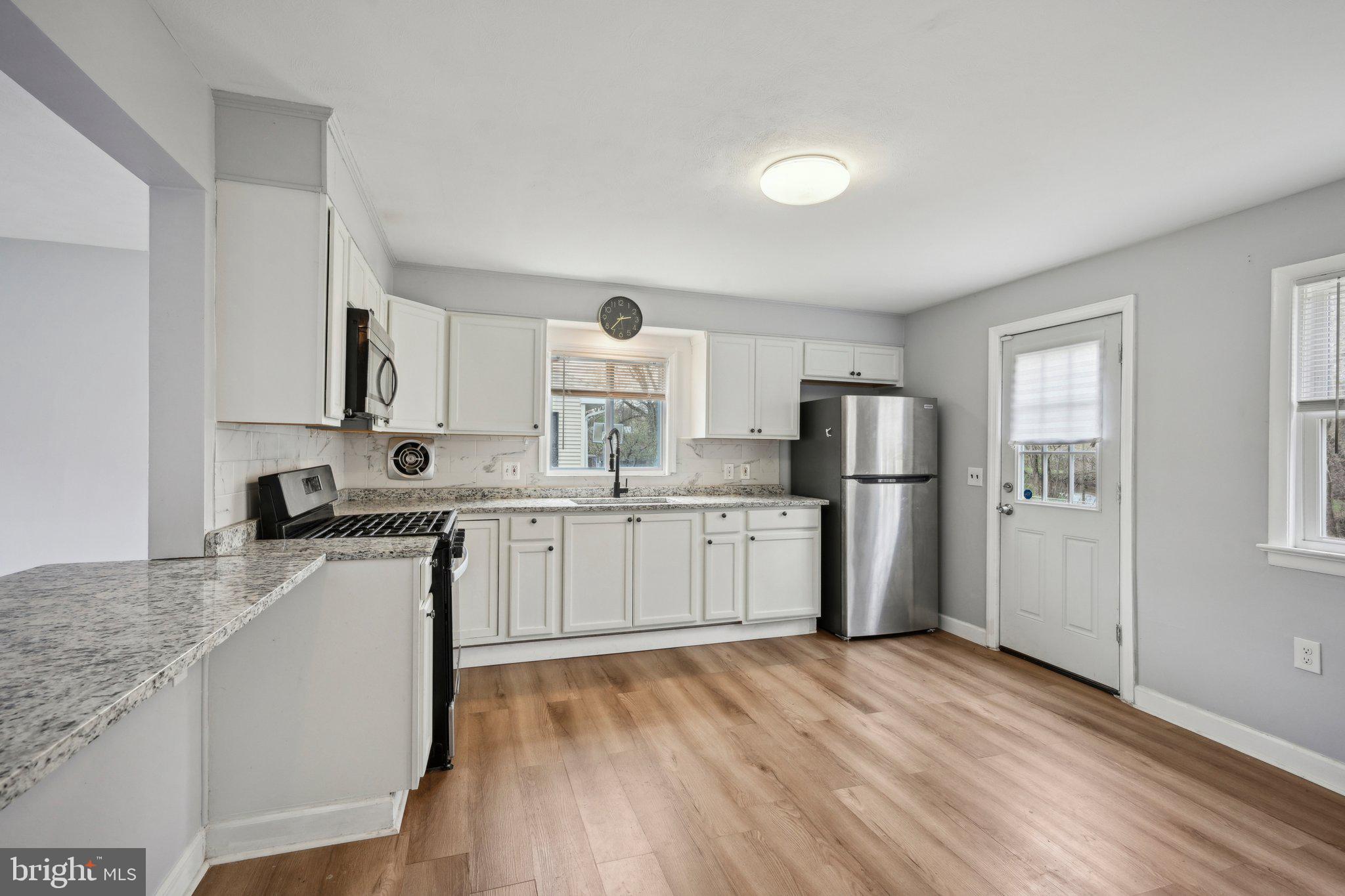 PINE KNOLL - Residential Lease