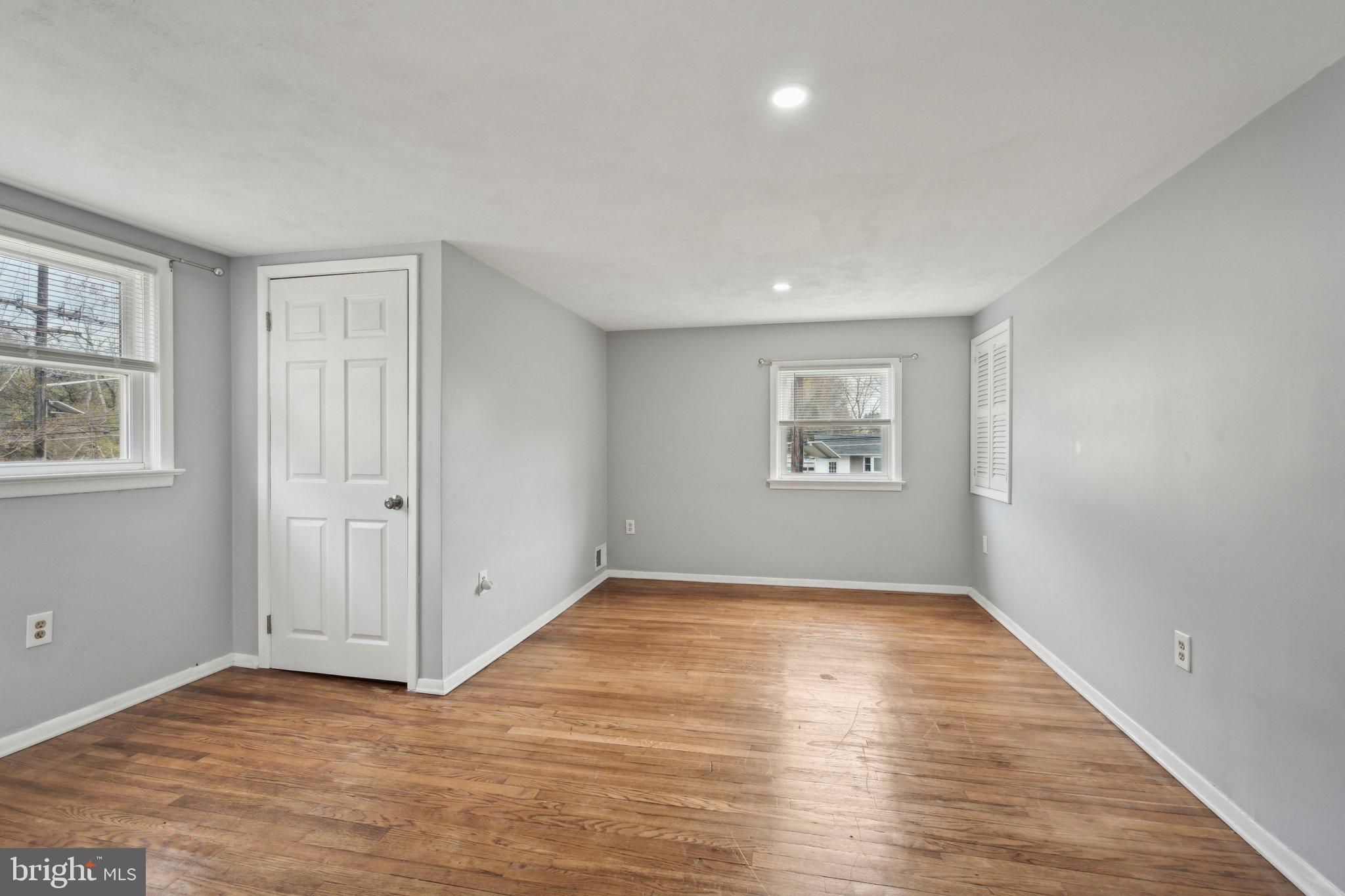 PINE KNOLL - Residential Lease