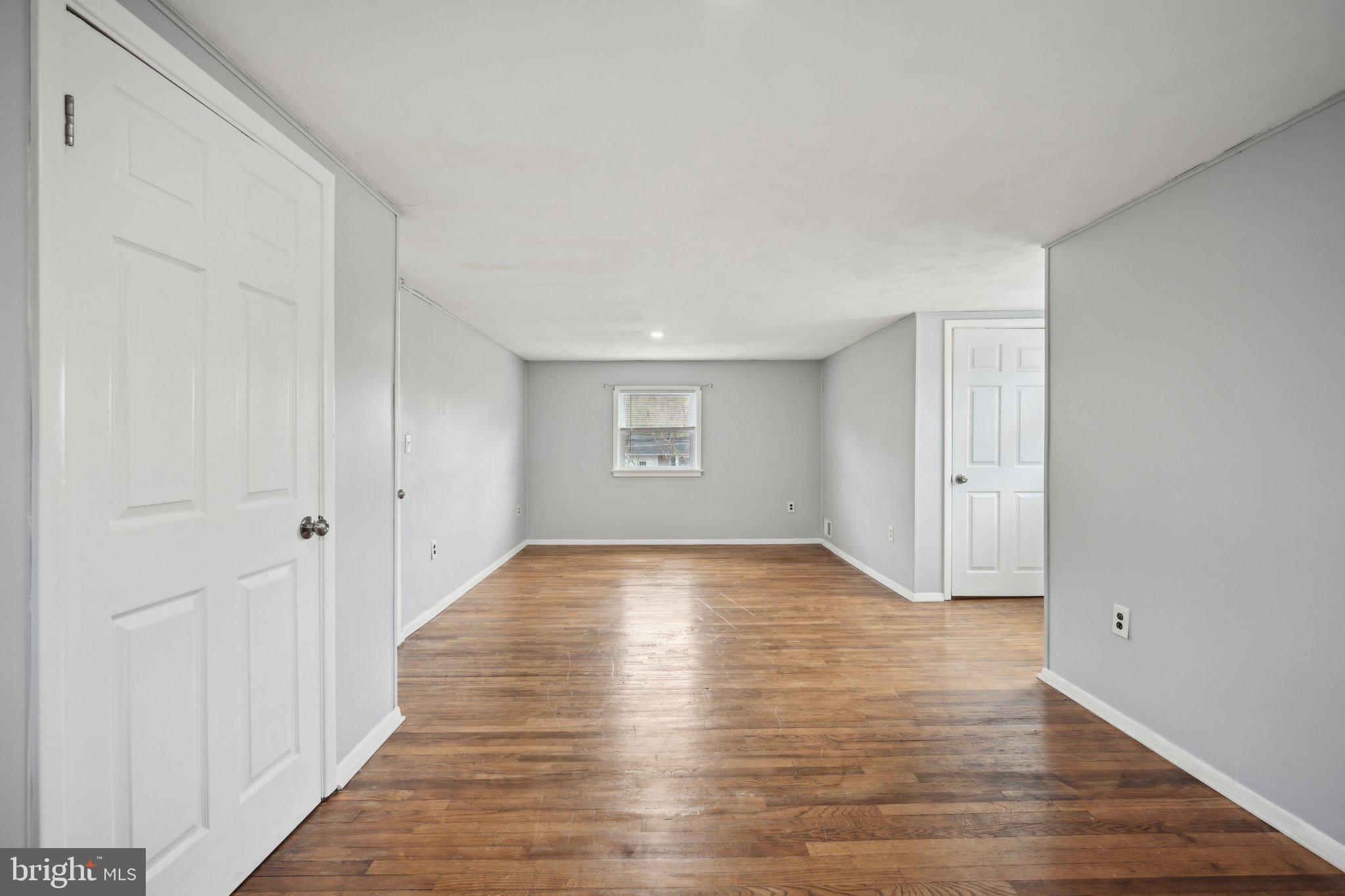 PINE KNOLL - Residential Lease