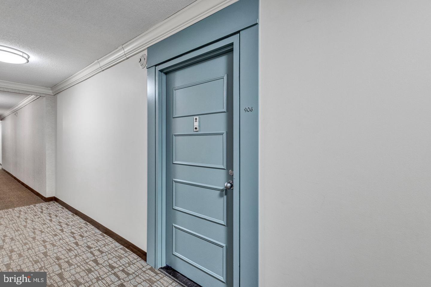 205 YOAKUM PARKWAY 906