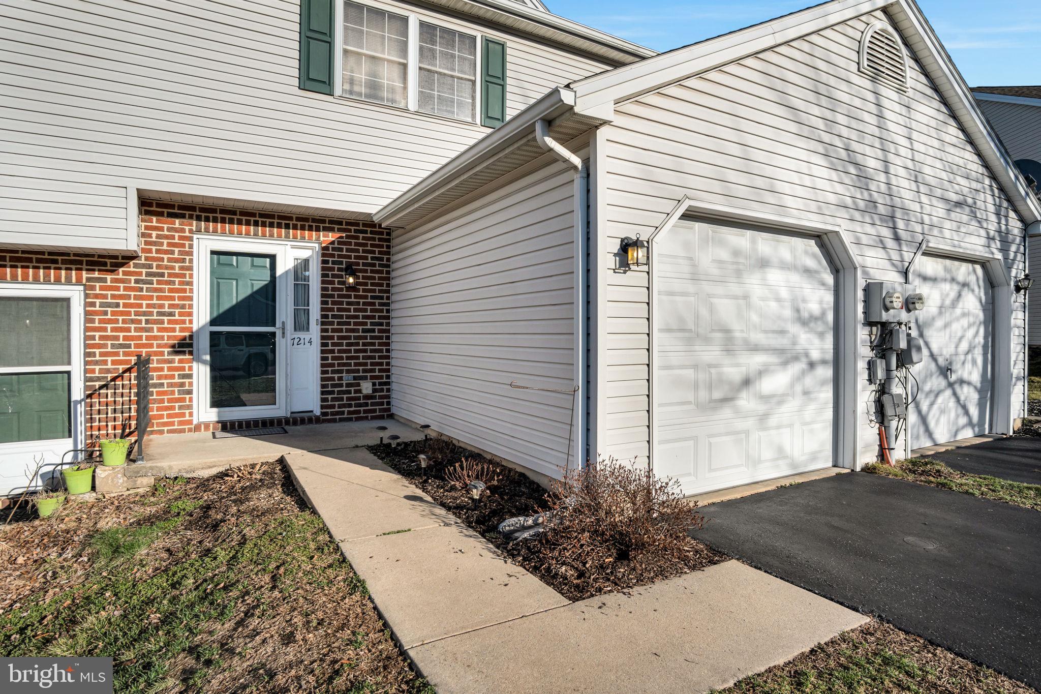 CAPITAL RIDGE - Residential