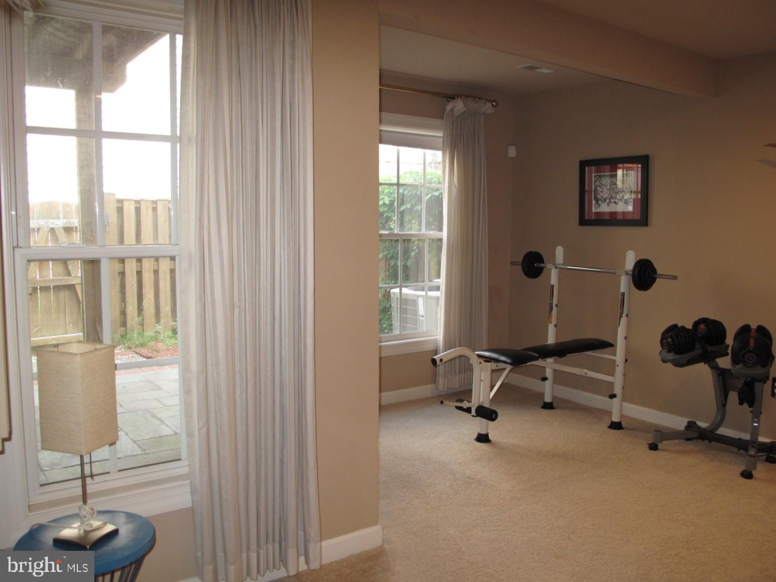 KINGSVIEW VILLAGE - Residential Lease