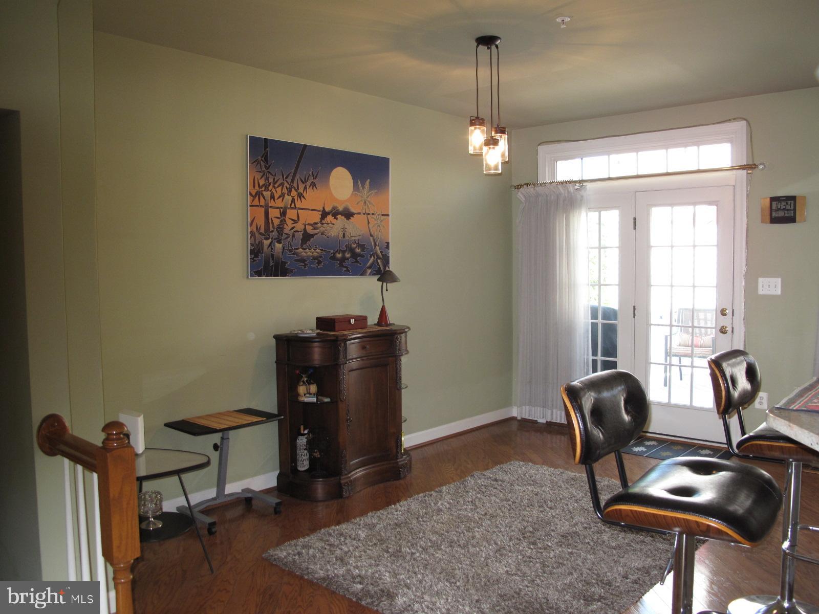 KINGSVIEW VILLAGE - Residential Lease