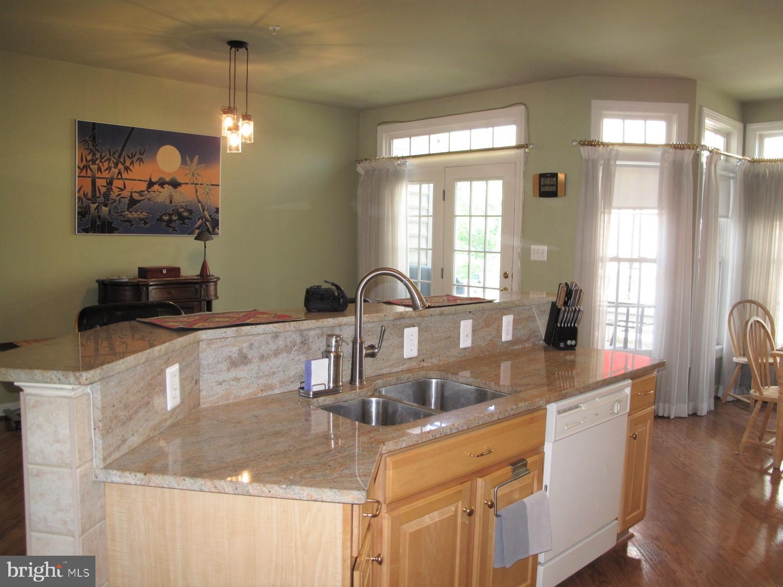 KINGSVIEW VILLAGE - Residential Lease