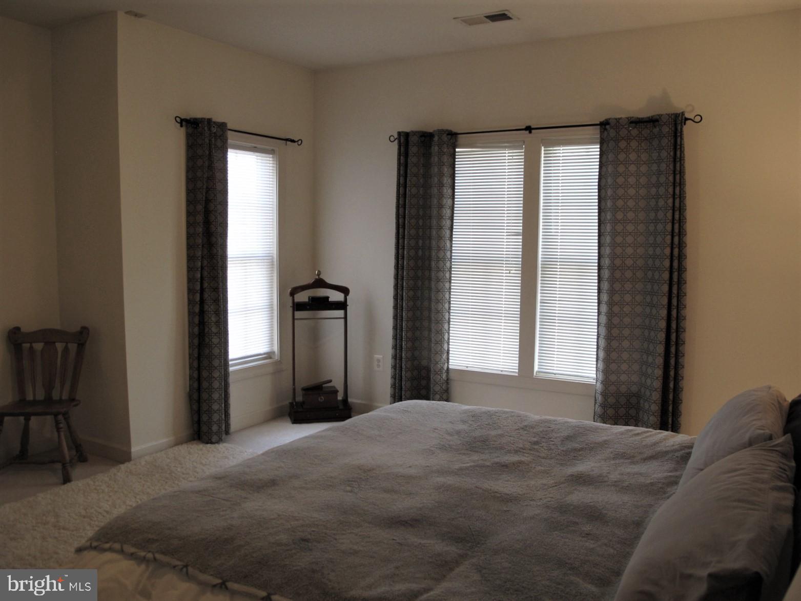 KINGSVIEW VILLAGE - Residential Lease