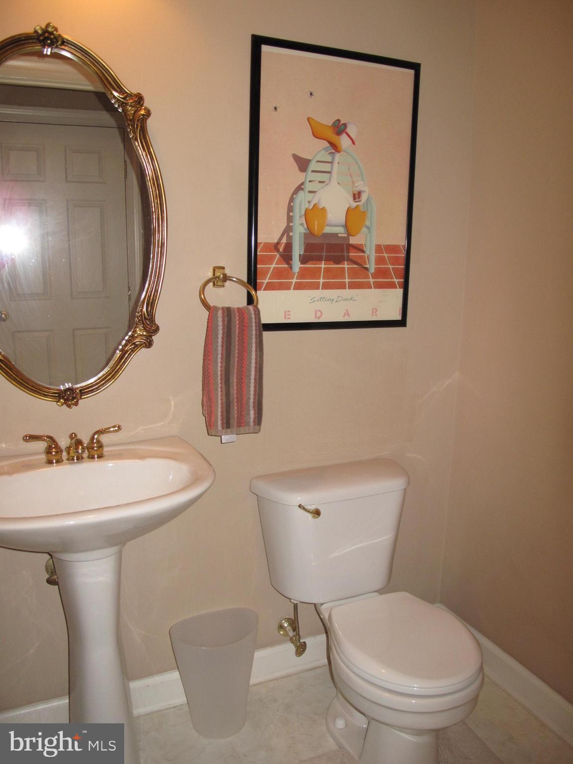 KINGSVIEW VILLAGE - Residential Lease