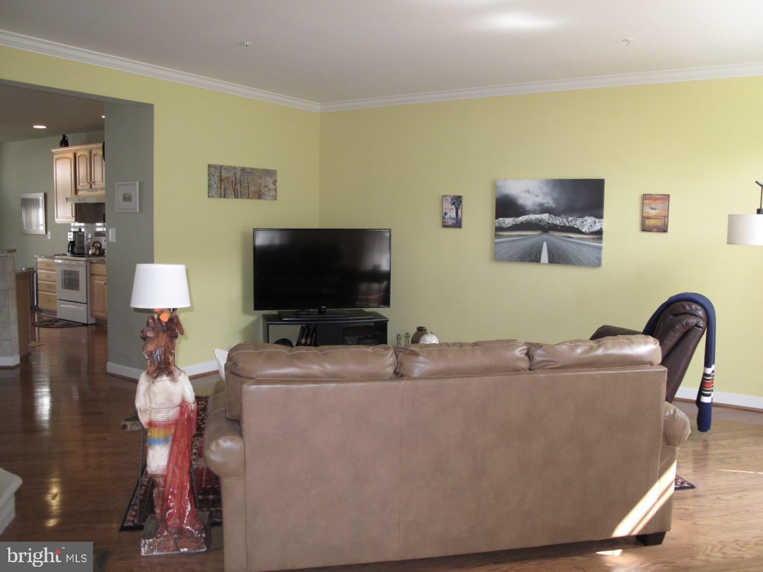 KINGSVIEW VILLAGE - Residential Lease