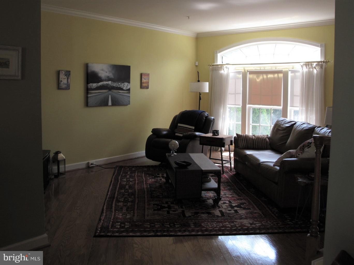 KINGSVIEW VILLAGE - Residential Lease