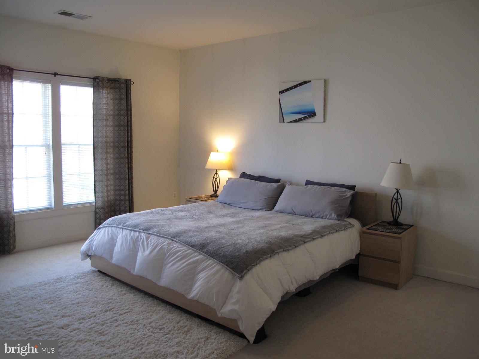 KINGSVIEW VILLAGE - Residential Lease