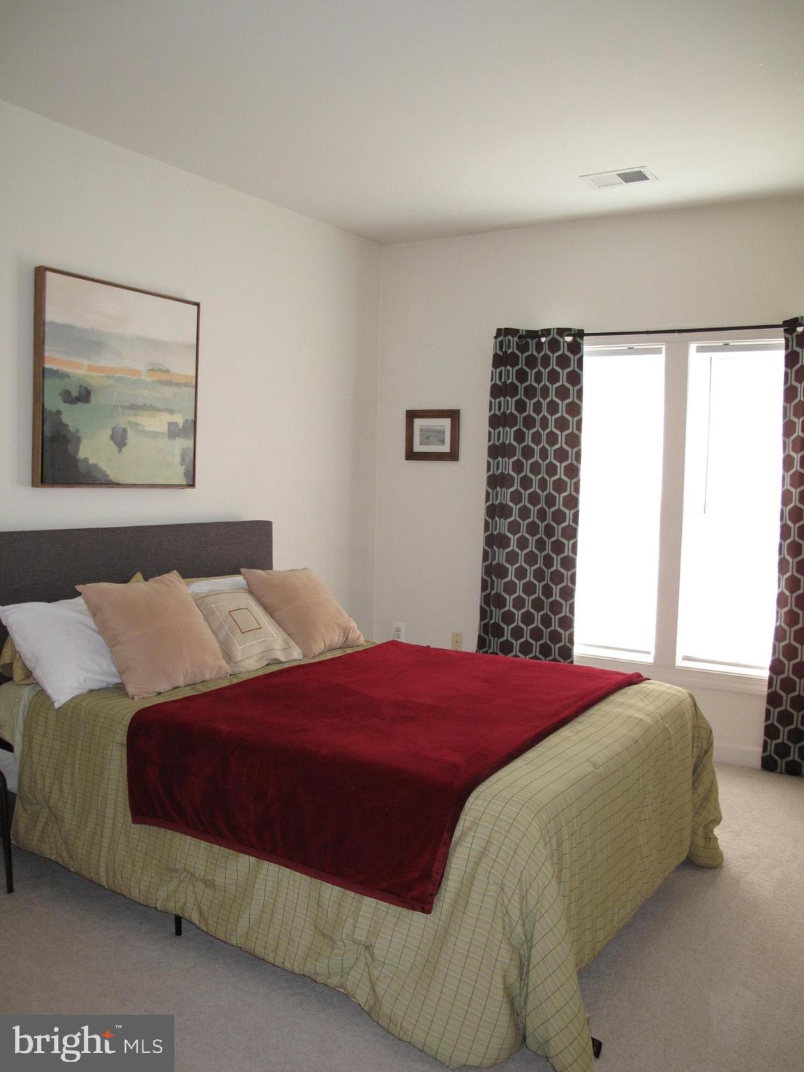 KINGSVIEW VILLAGE - Residential Lease