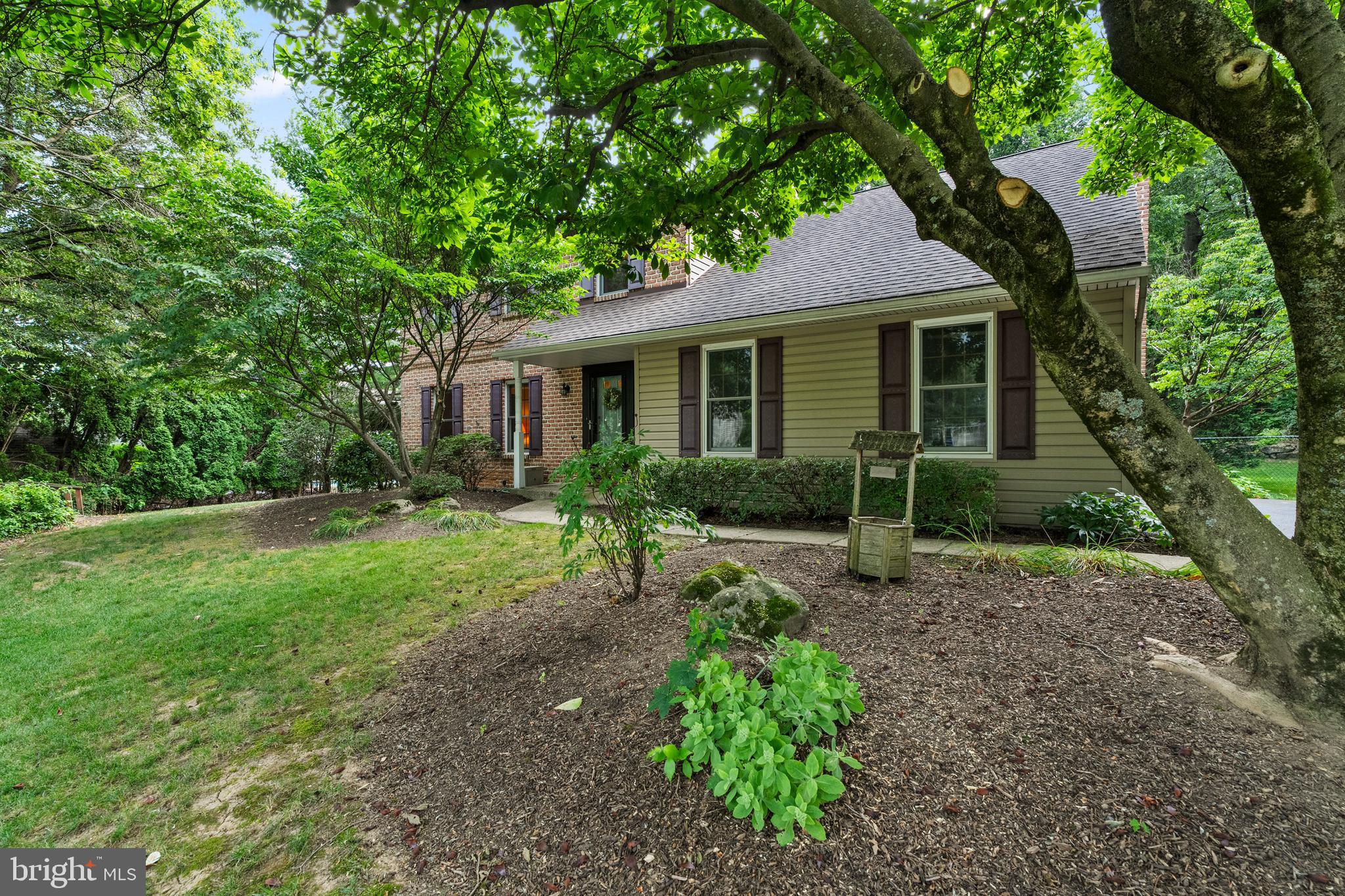 6128 CAMEO DRIVE