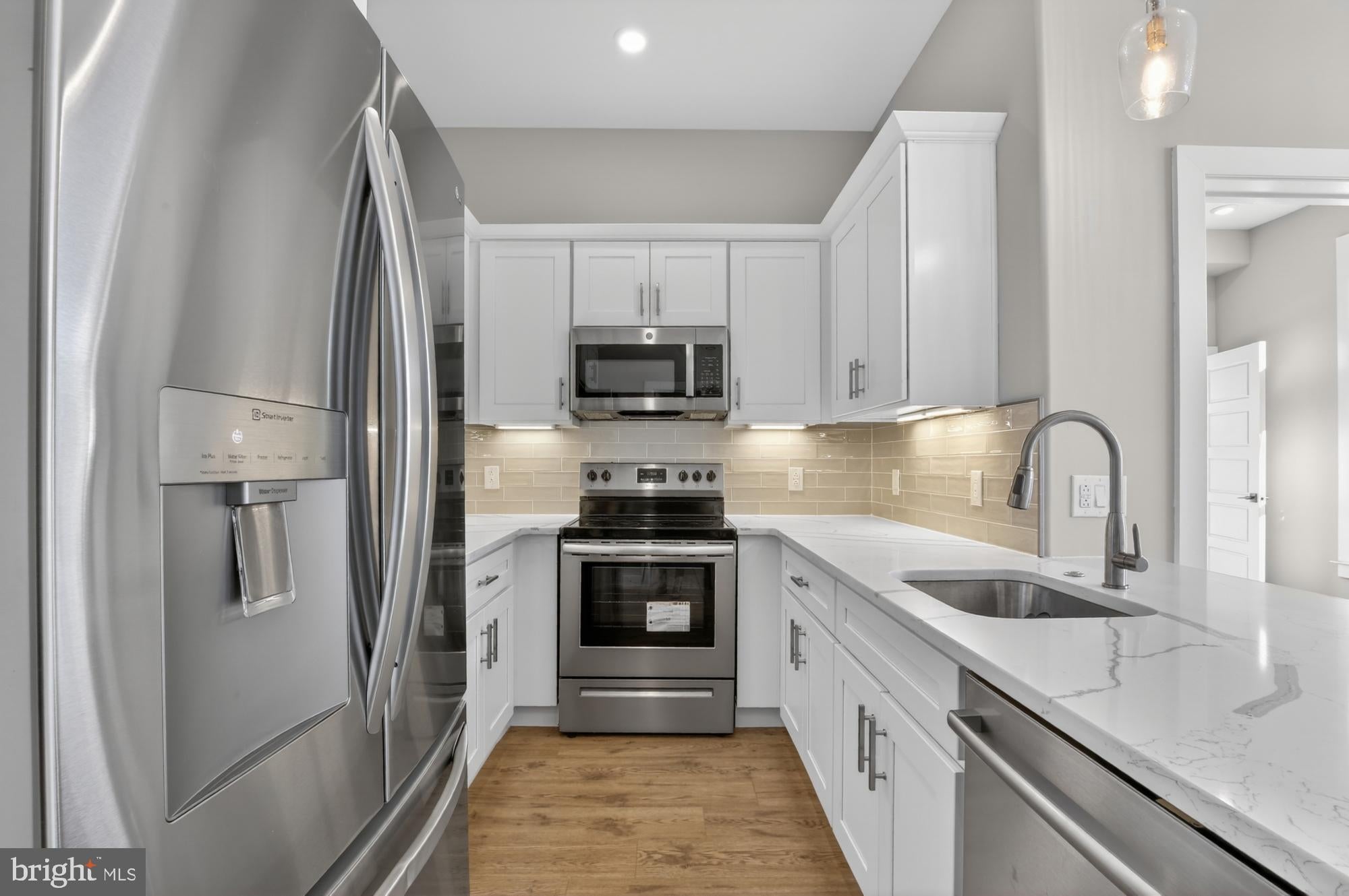 2034 N FRONT STREET 5