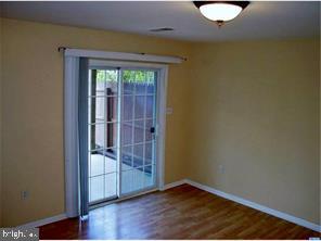 54 EMANDAN LANE
