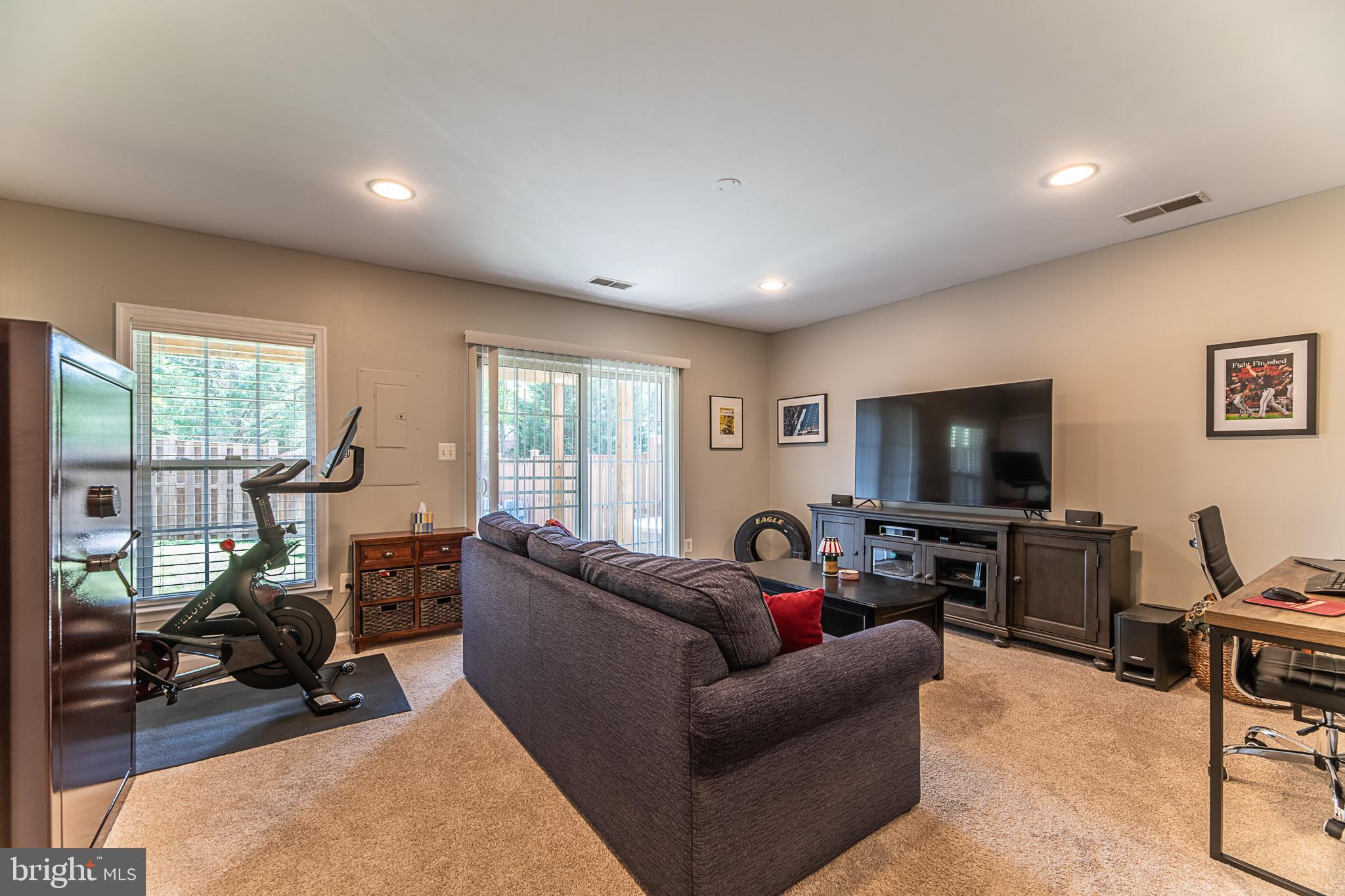 EDWARDS LANDING - Residential