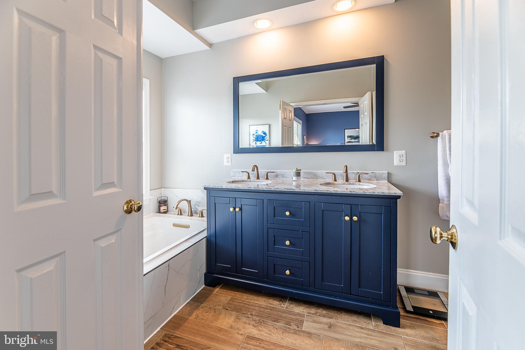 EDWARDS LANDING - Residential