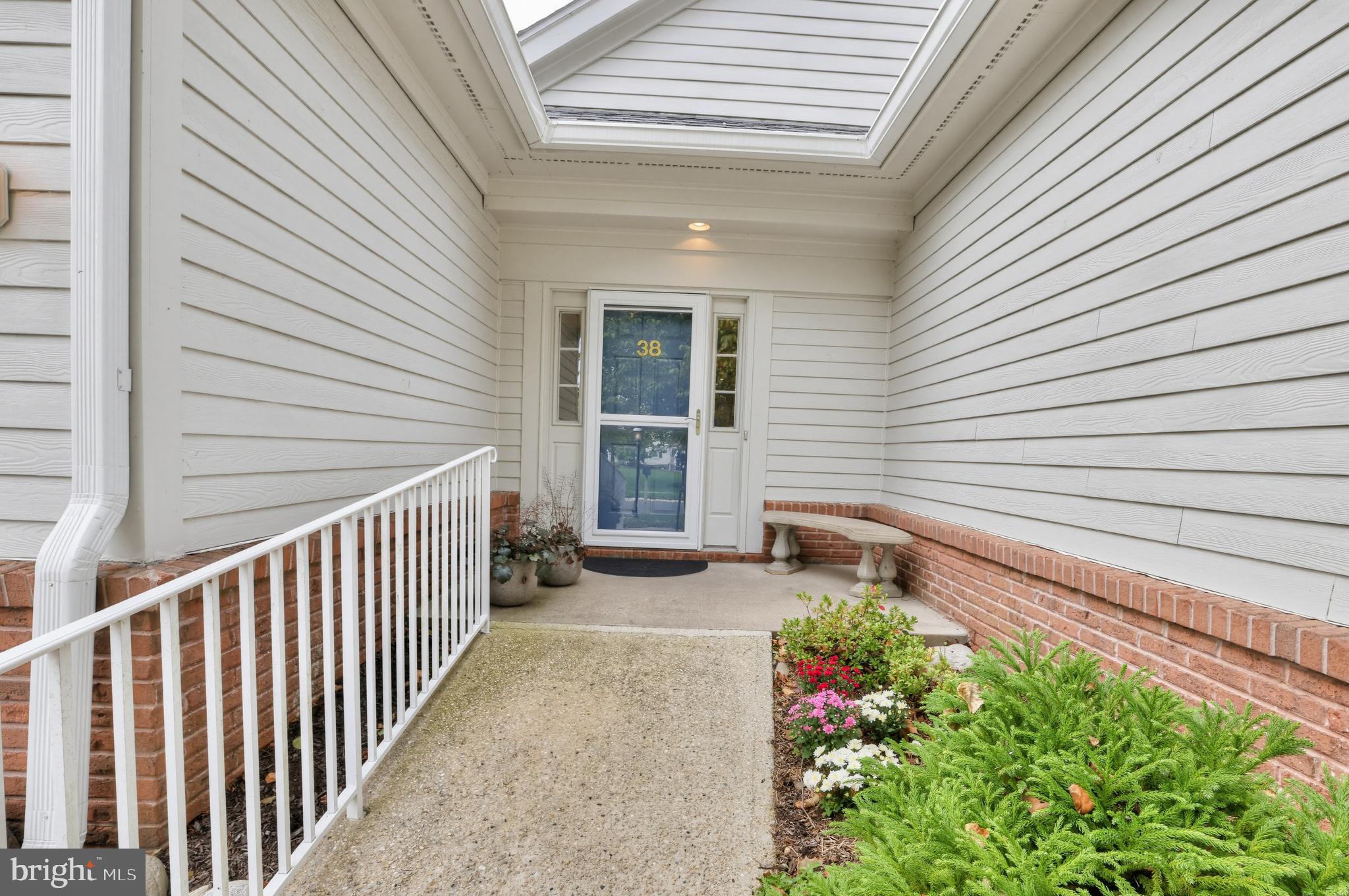 38 HEDGE ROW ROAD