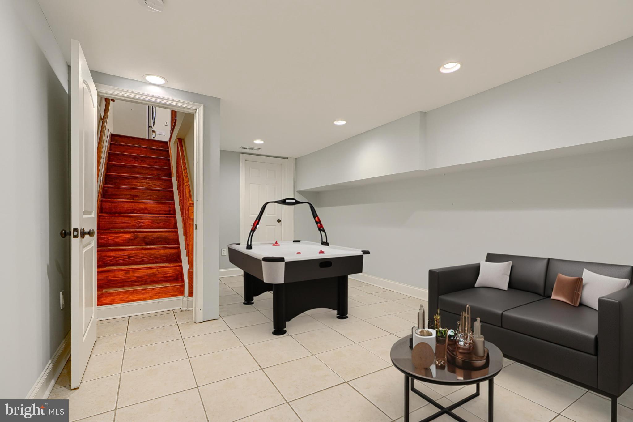 HAMPDEN HISTORIC DISTRICT - Residential