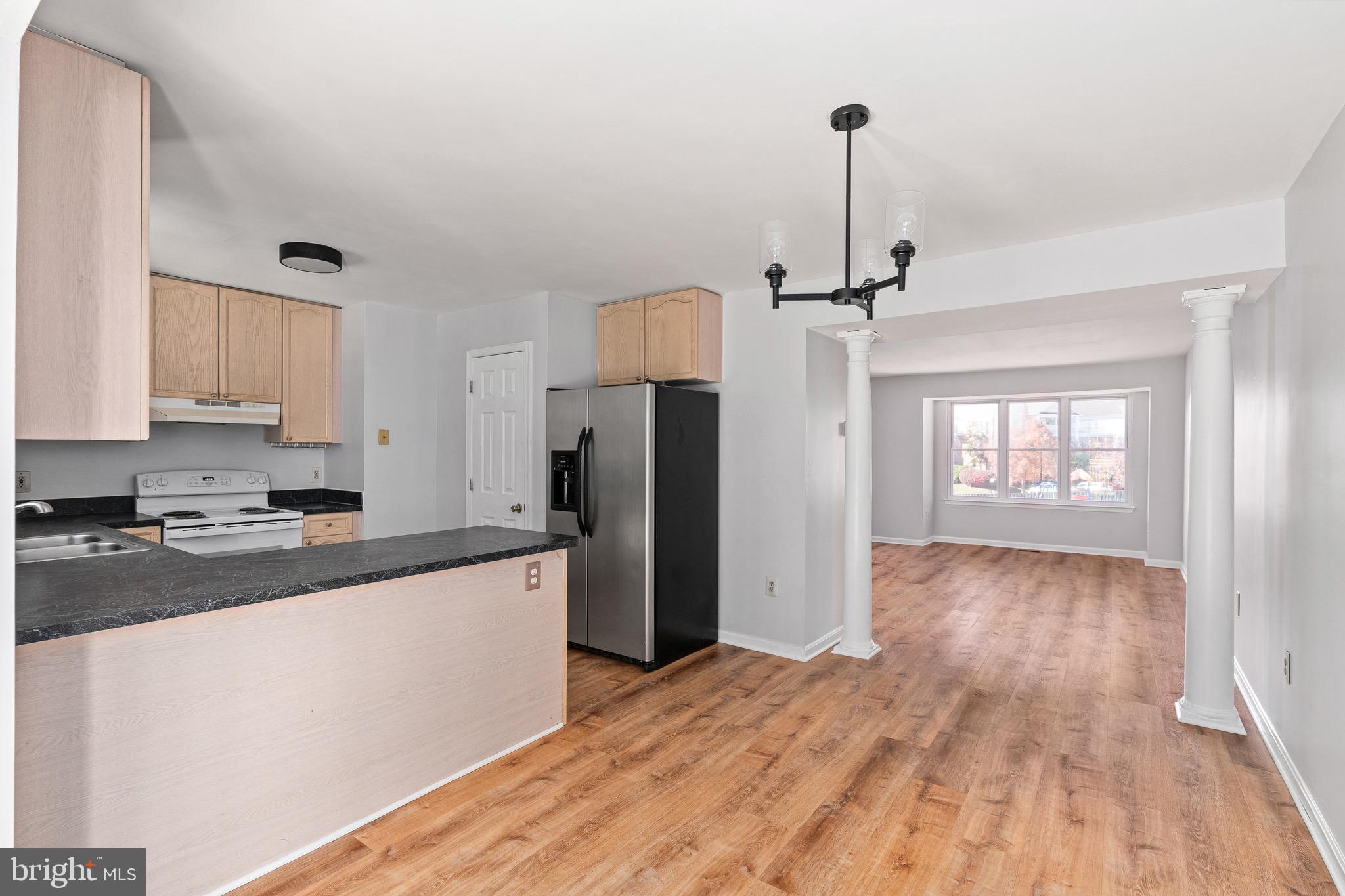 KINGS CREST AT SALEM STATION - Residential